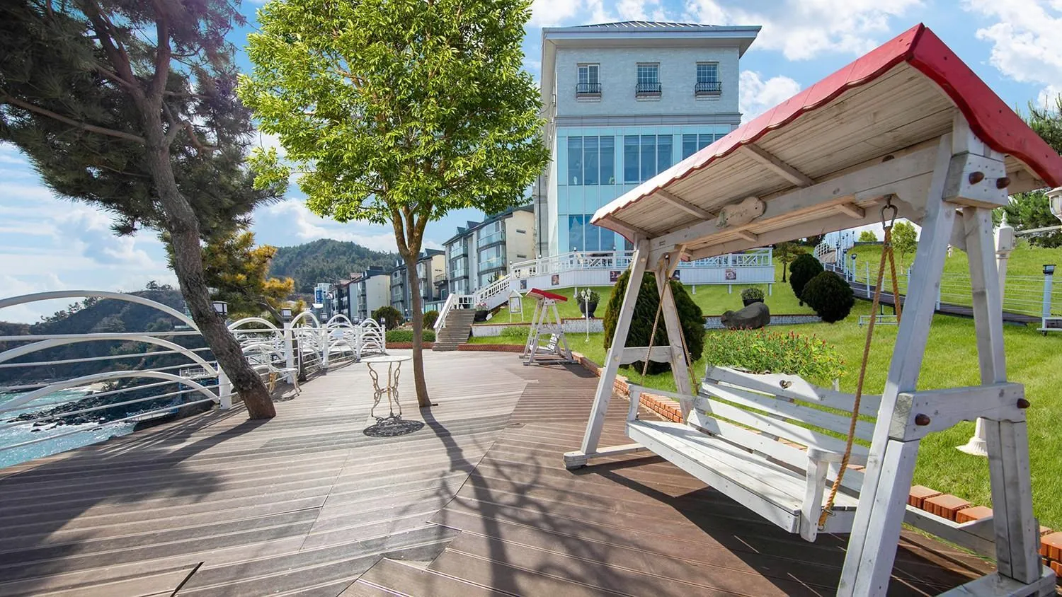 Samcheok white romantic pension