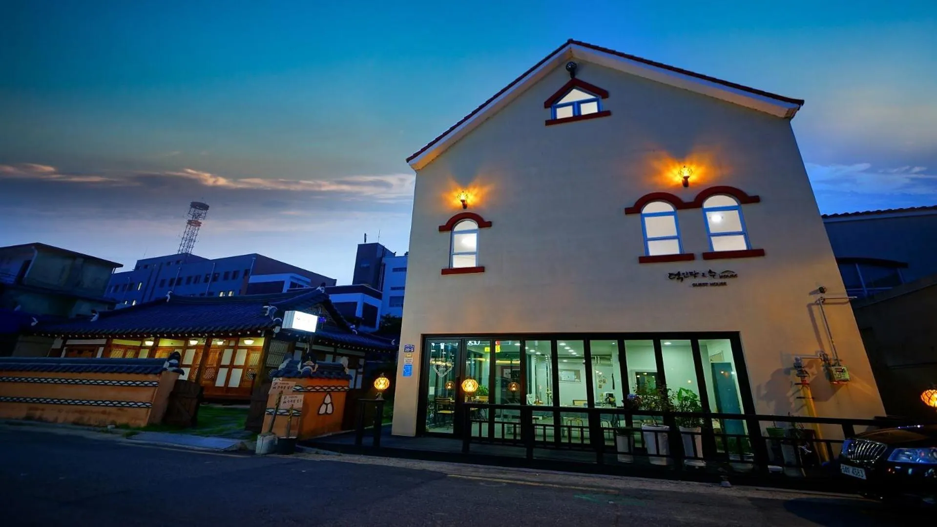 Jeonju Deokindang and Soo House Pension