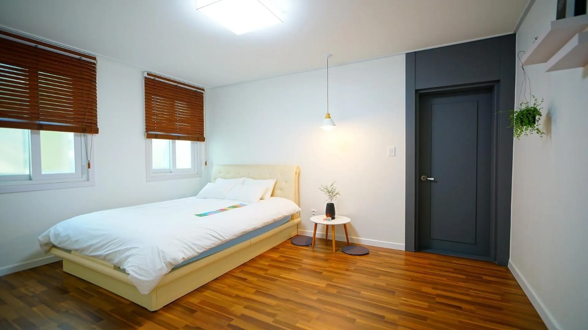 Bed in Jeonju Deokindang and Soo House Pension