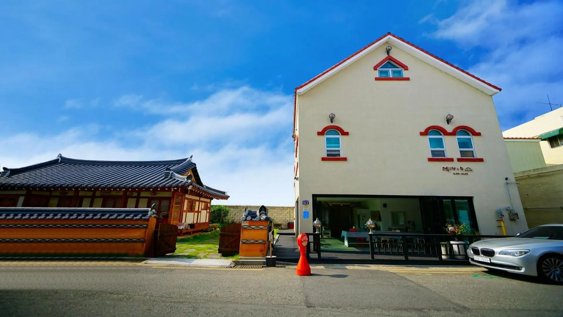 Jeonju Deokindang and Soo House Pension