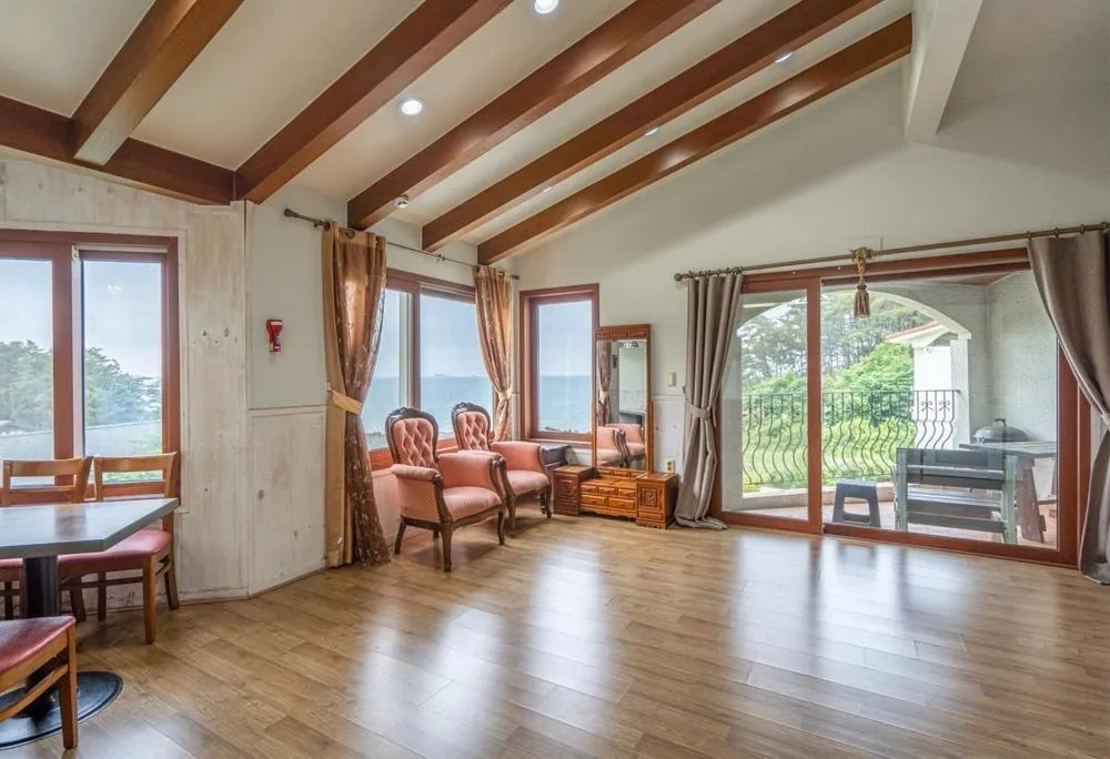 Taean Santorini Pension