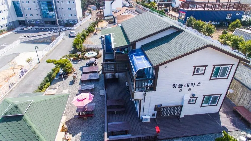 Geoje Sky Terrace Pension