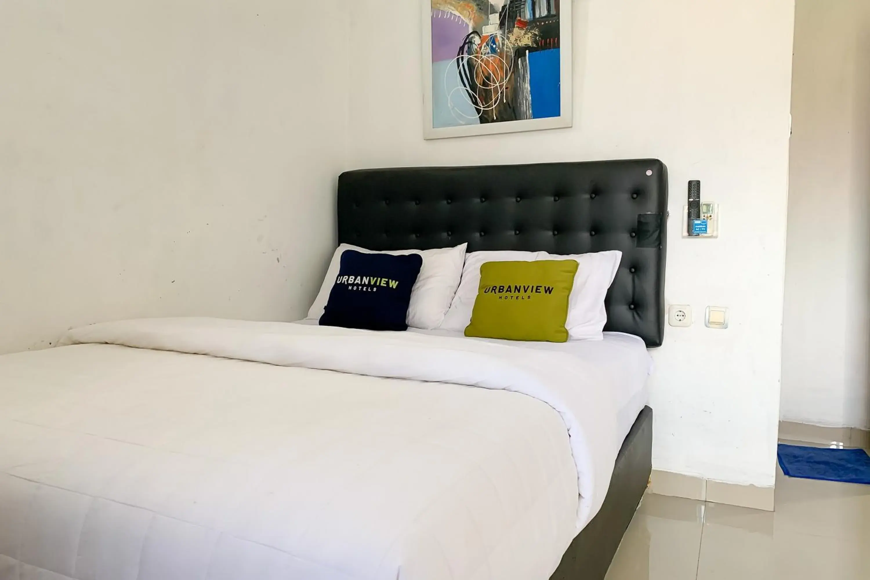 Urbanview Hotel Permata Syariah Garut Urbanview Hotel Permata Syariah Garut