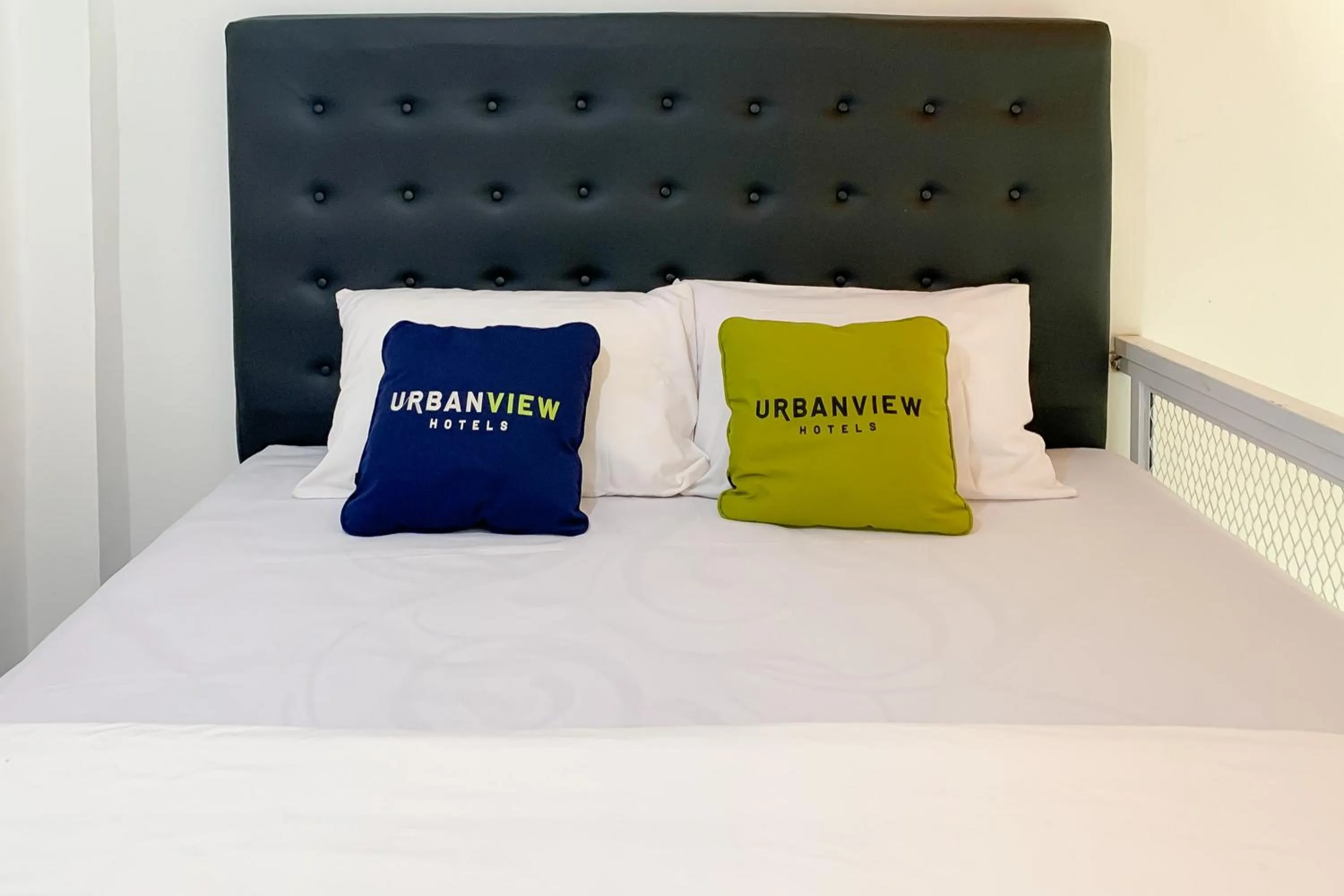 Bedroom, Bed in Urbanview Hotel Permata Syariah Garut