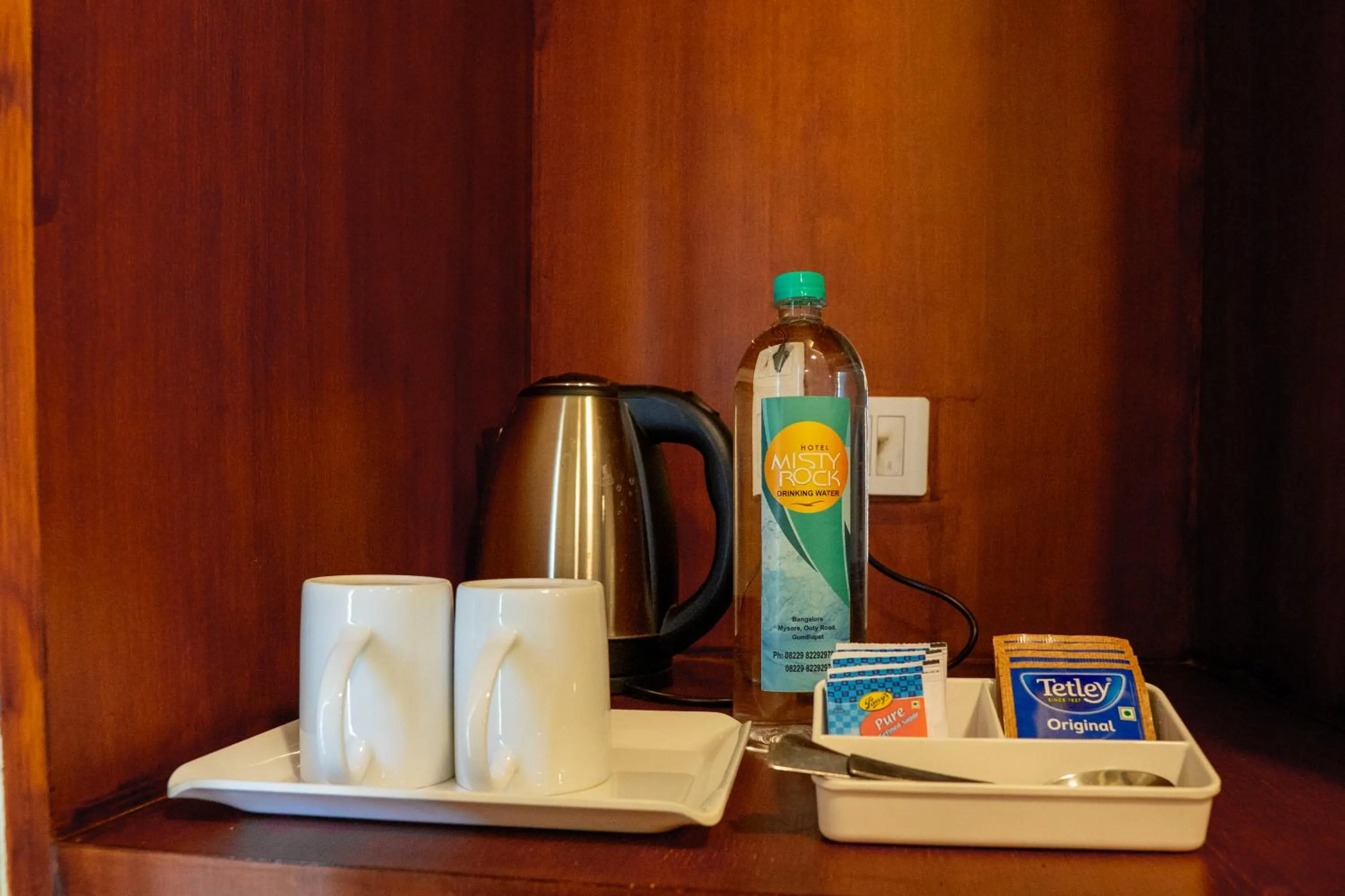 Coffee/tea facilities in Misty Rock Hotels