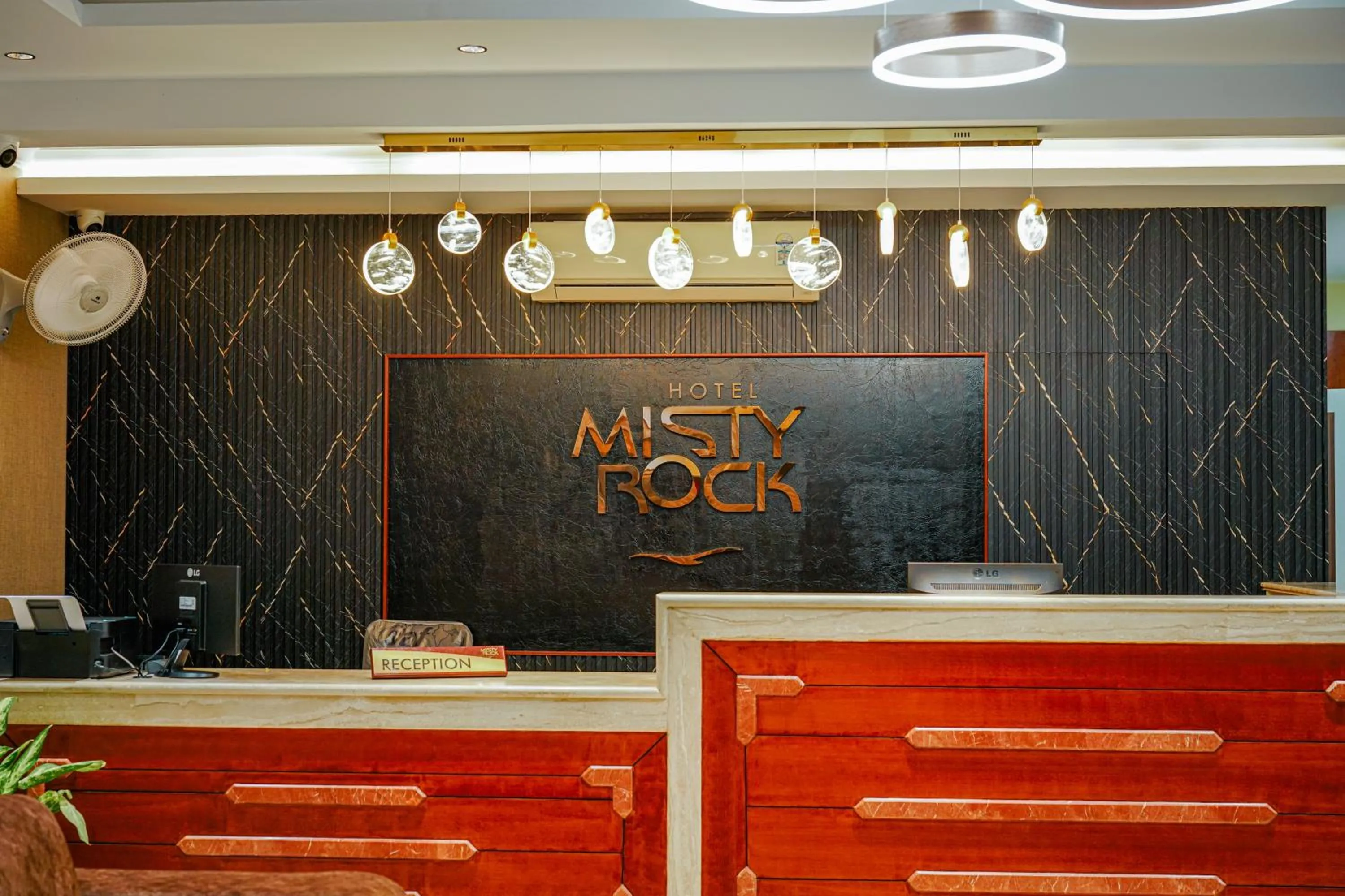 Text overlay in Misty Rock Hotels