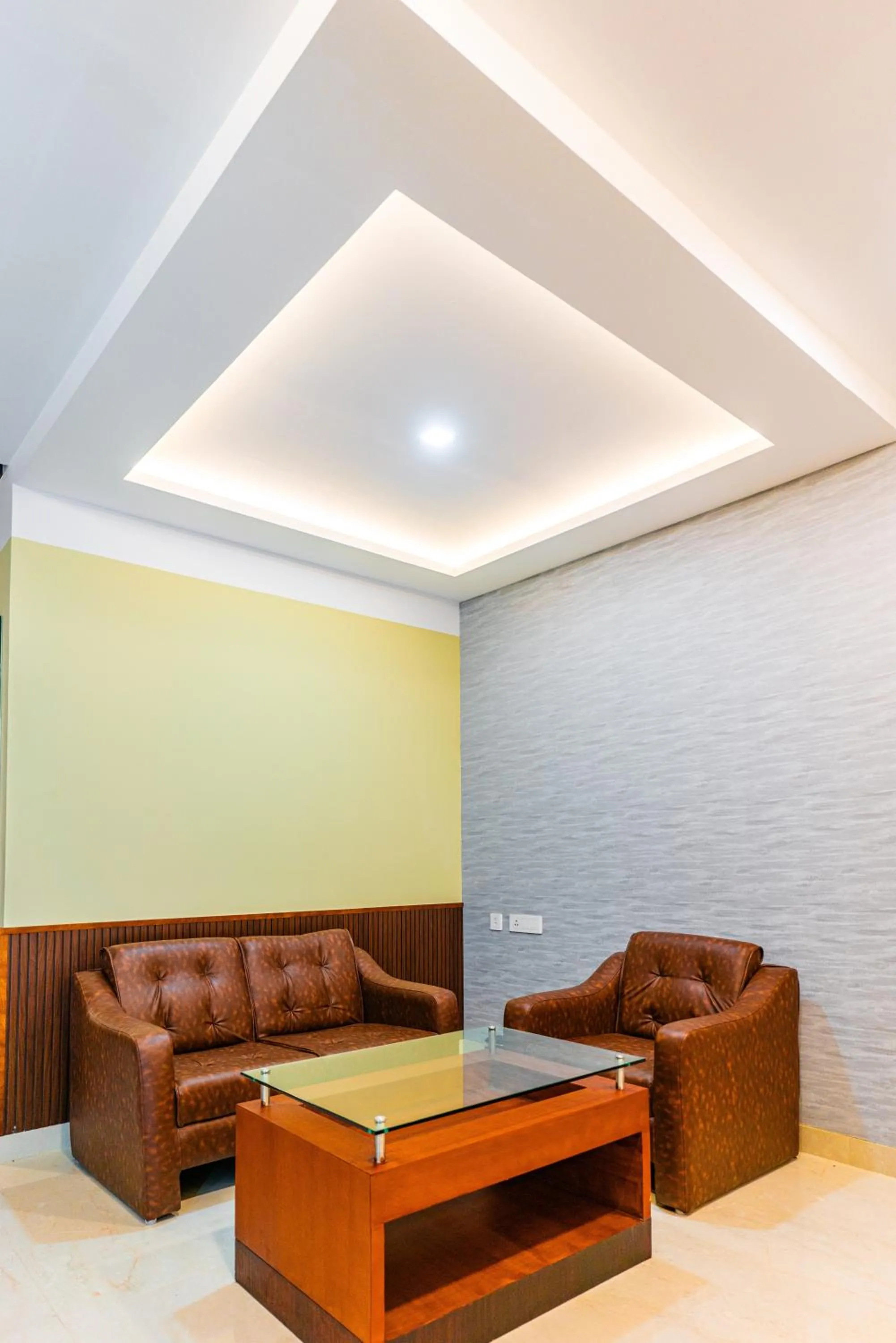 Living room in Misty Rock Hotels