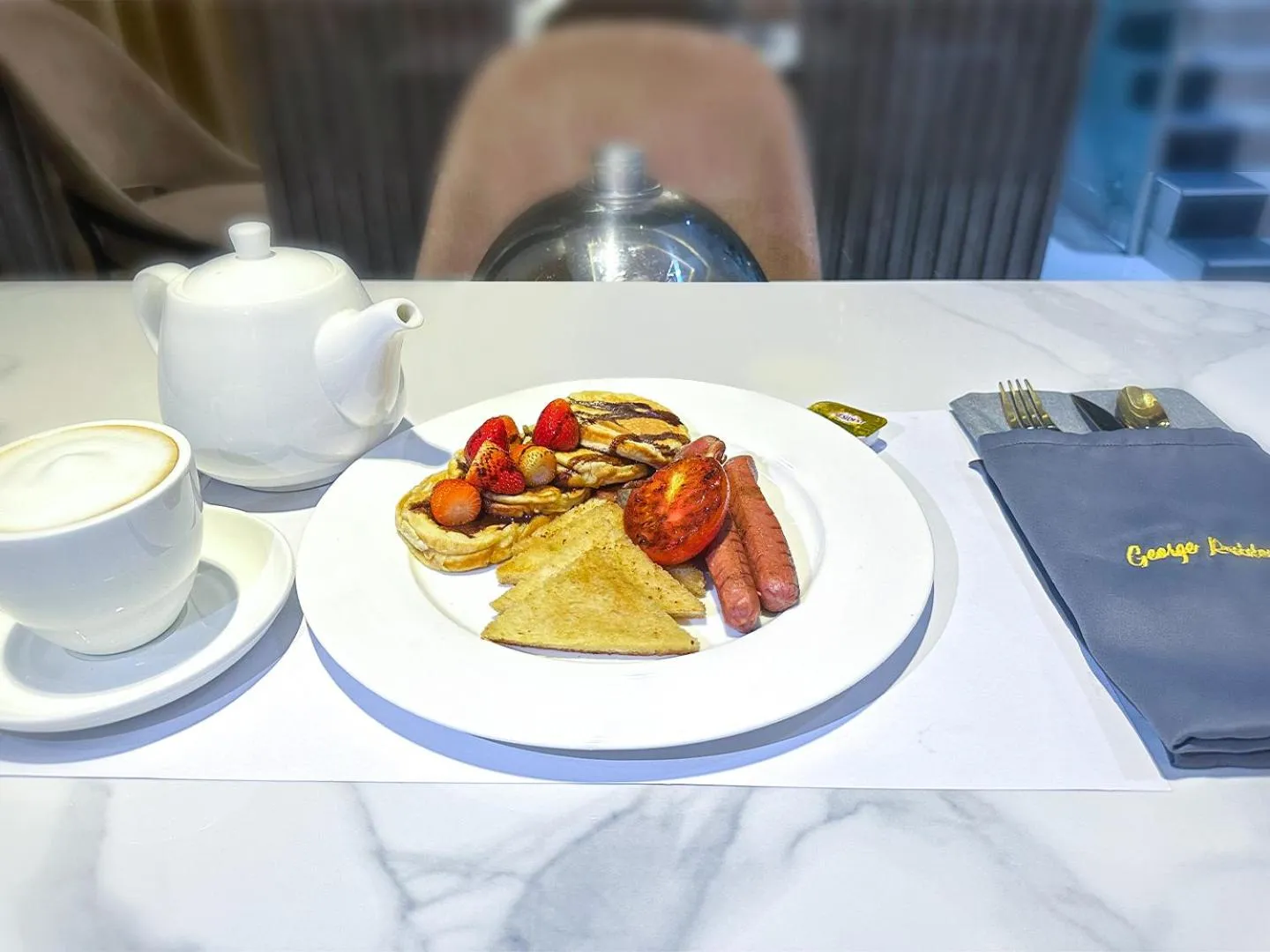 Breakfast in George Residence Lekki, Lagos - with Pool