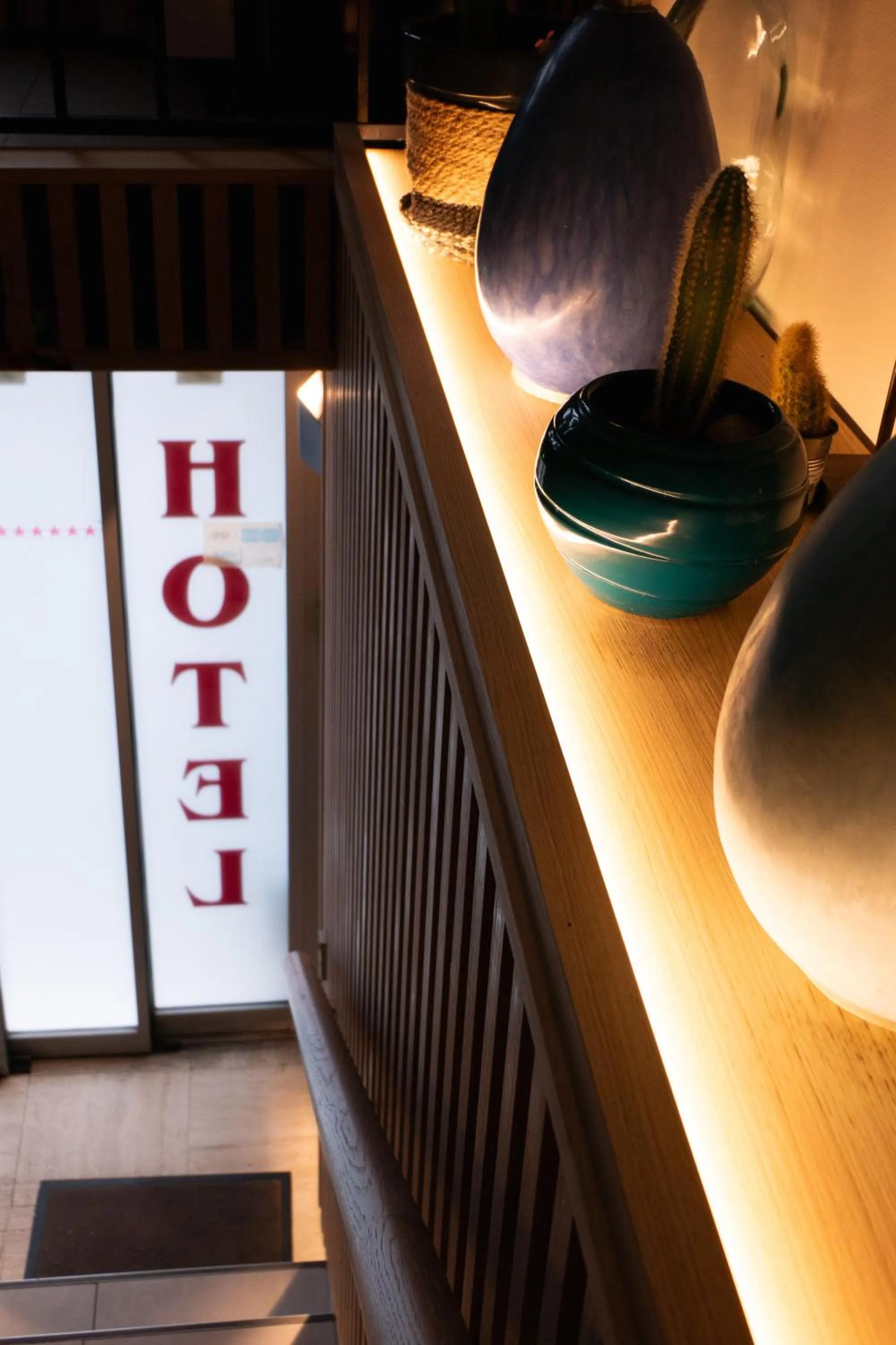 Decorative detail in Hôtel de la gare