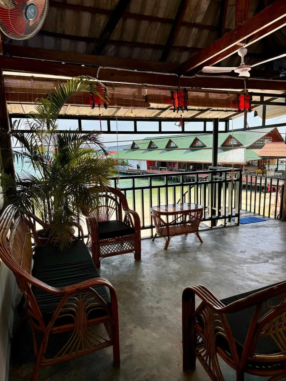 Restaurant/places to eat in Babybong Koh Rong