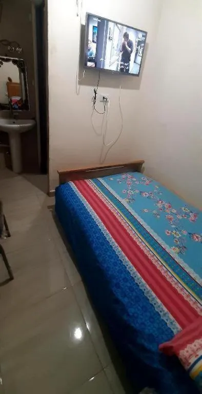 Bedroom, Bed in Pyramids View