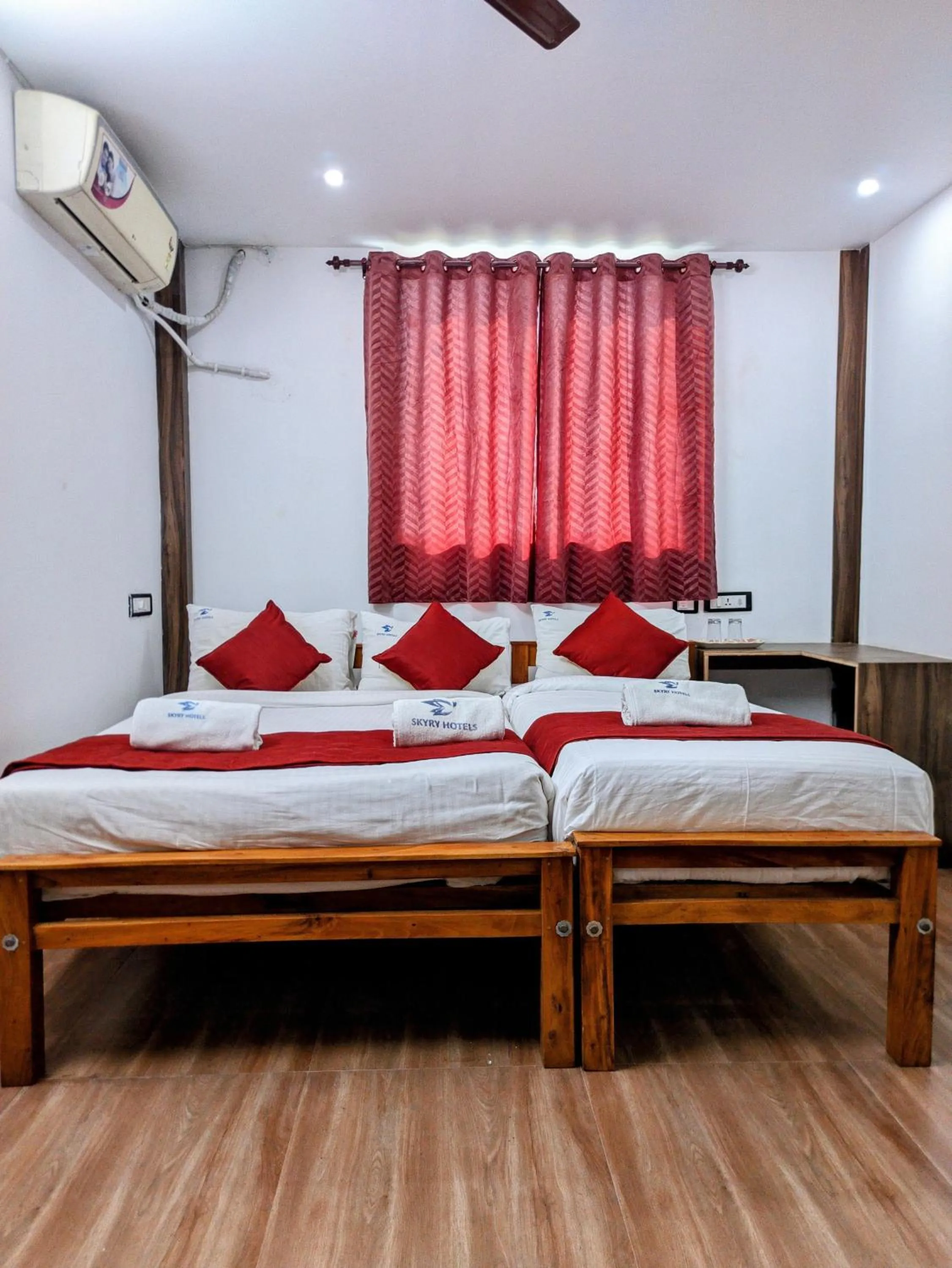 Bed in Skyry Hotels Singanallur