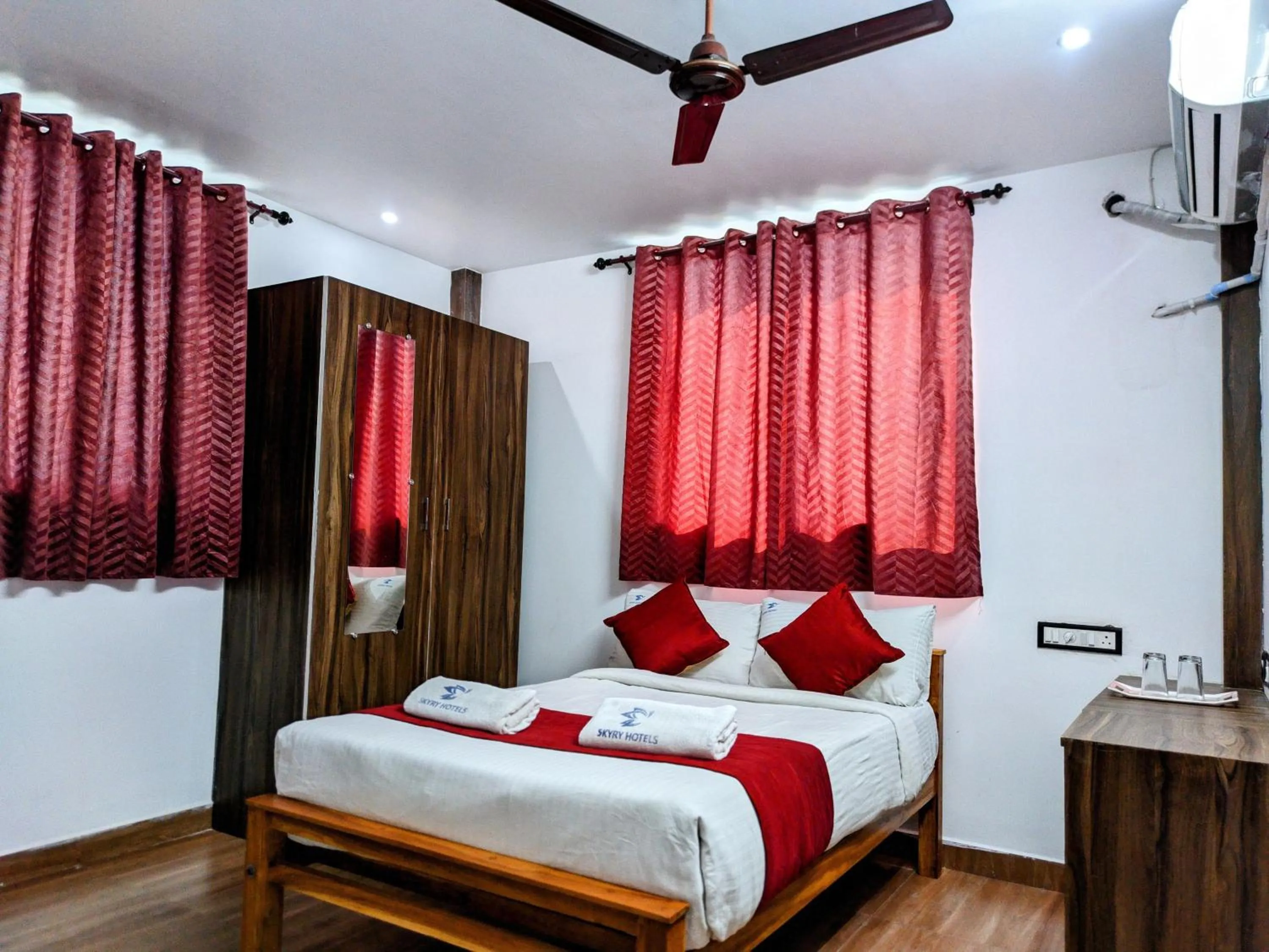 Bed in Skyry Hotels Singanallur