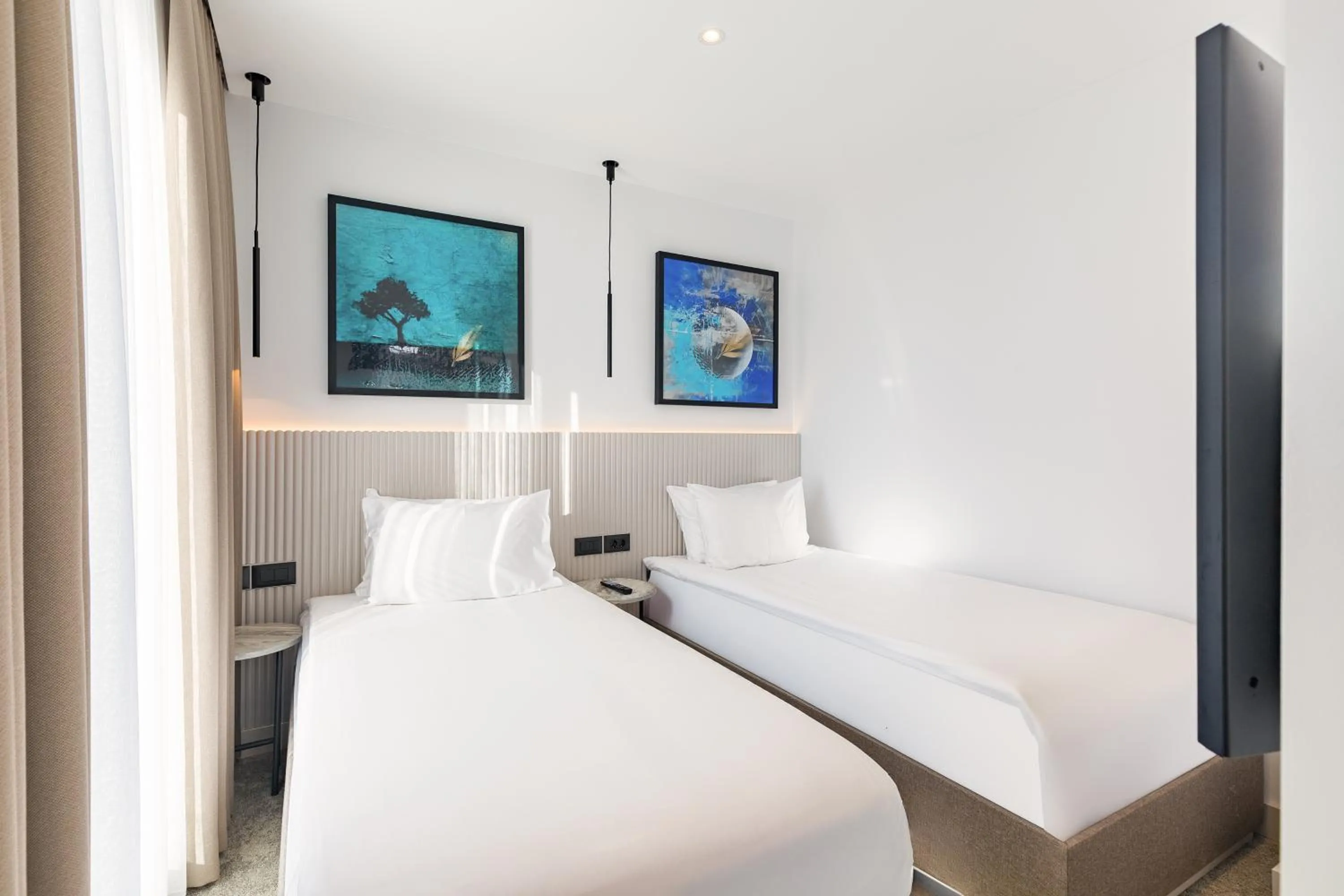 Bedroom, Bed in Regnum Banya Thermal Hotel