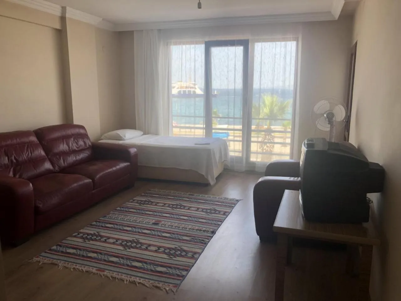 Living room in Ece Hotel Eceabat