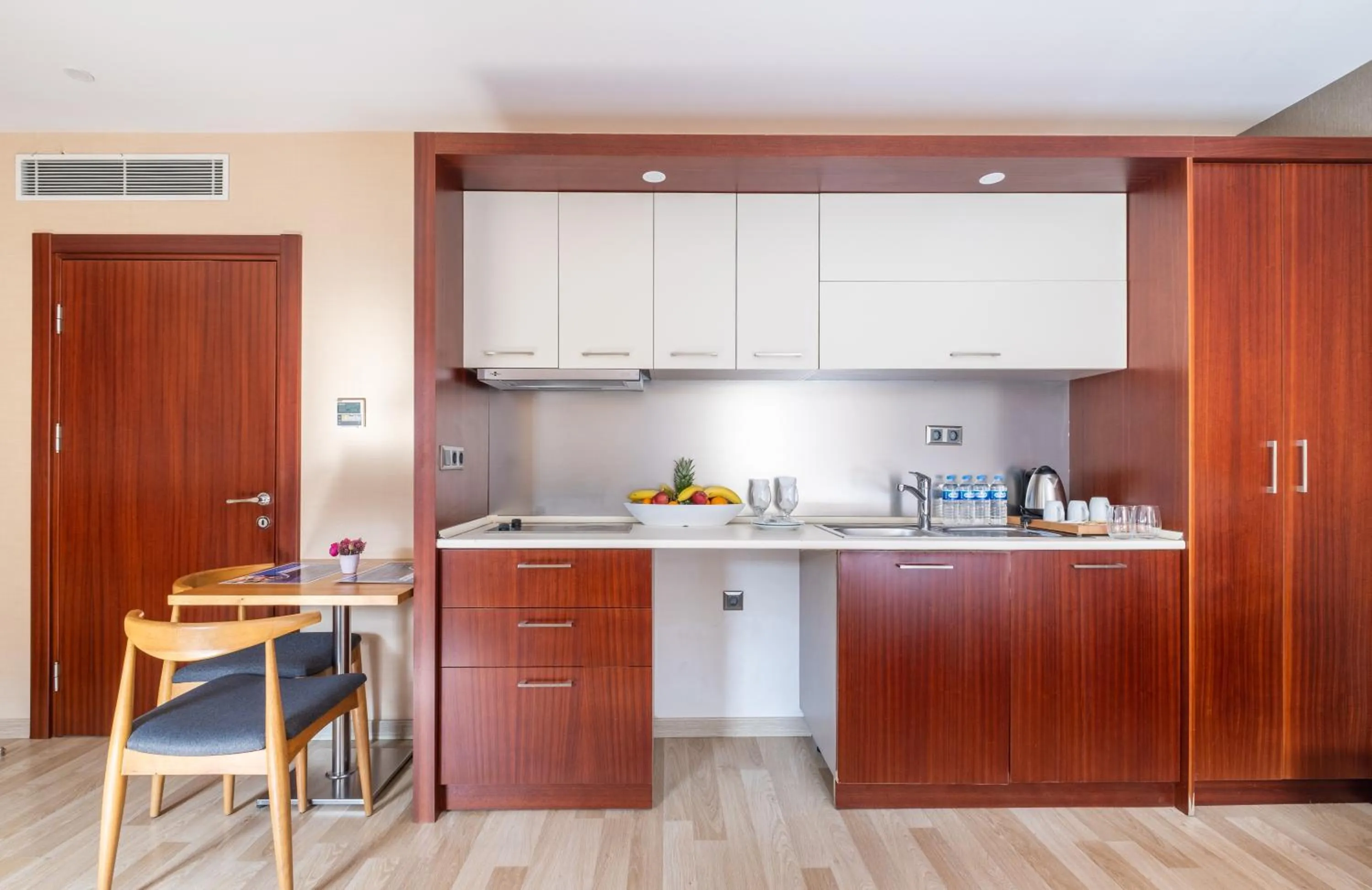 Coffee/tea facilities in Park by Clover Nişantaşı Harbiye Şişli