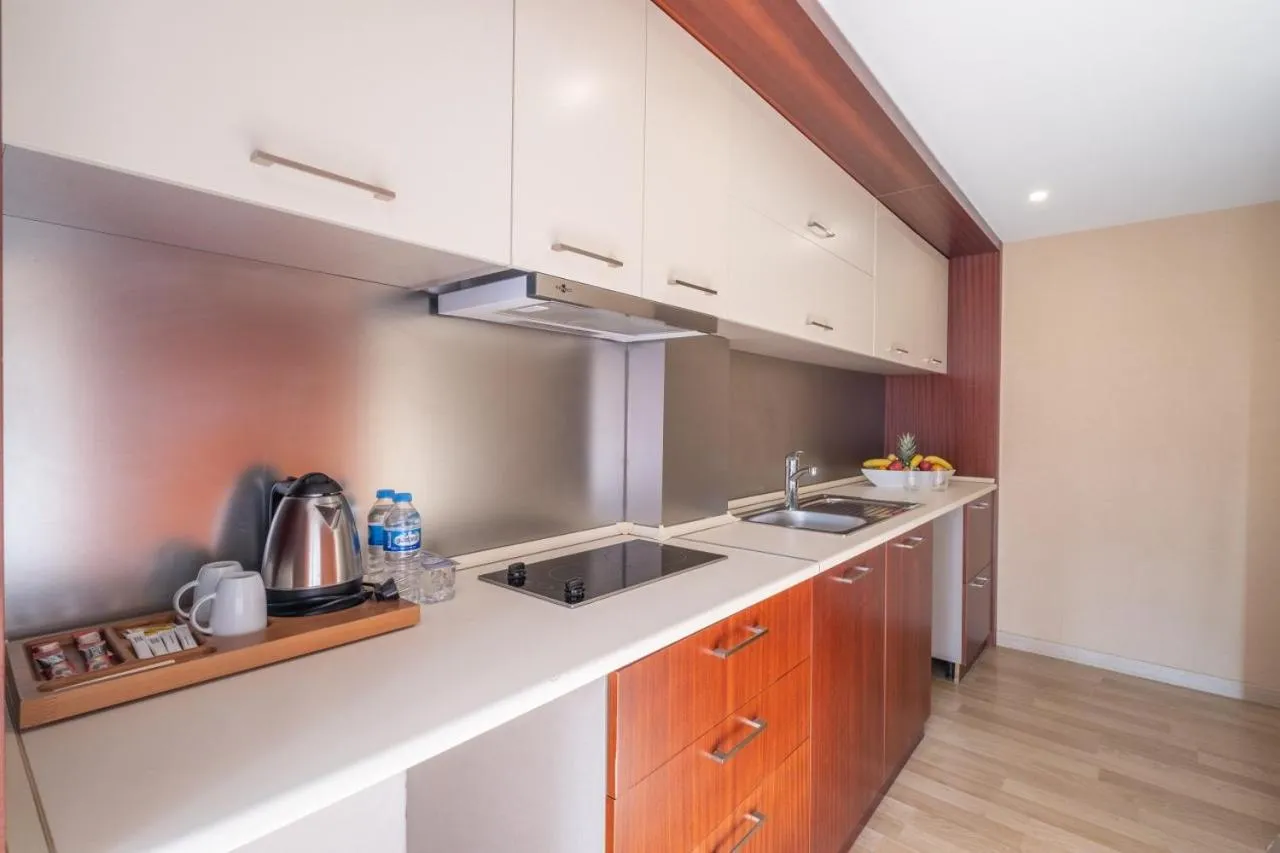 Kitchen or kitchenette in Park by Clover Nişantaşı Harbiye Şişli