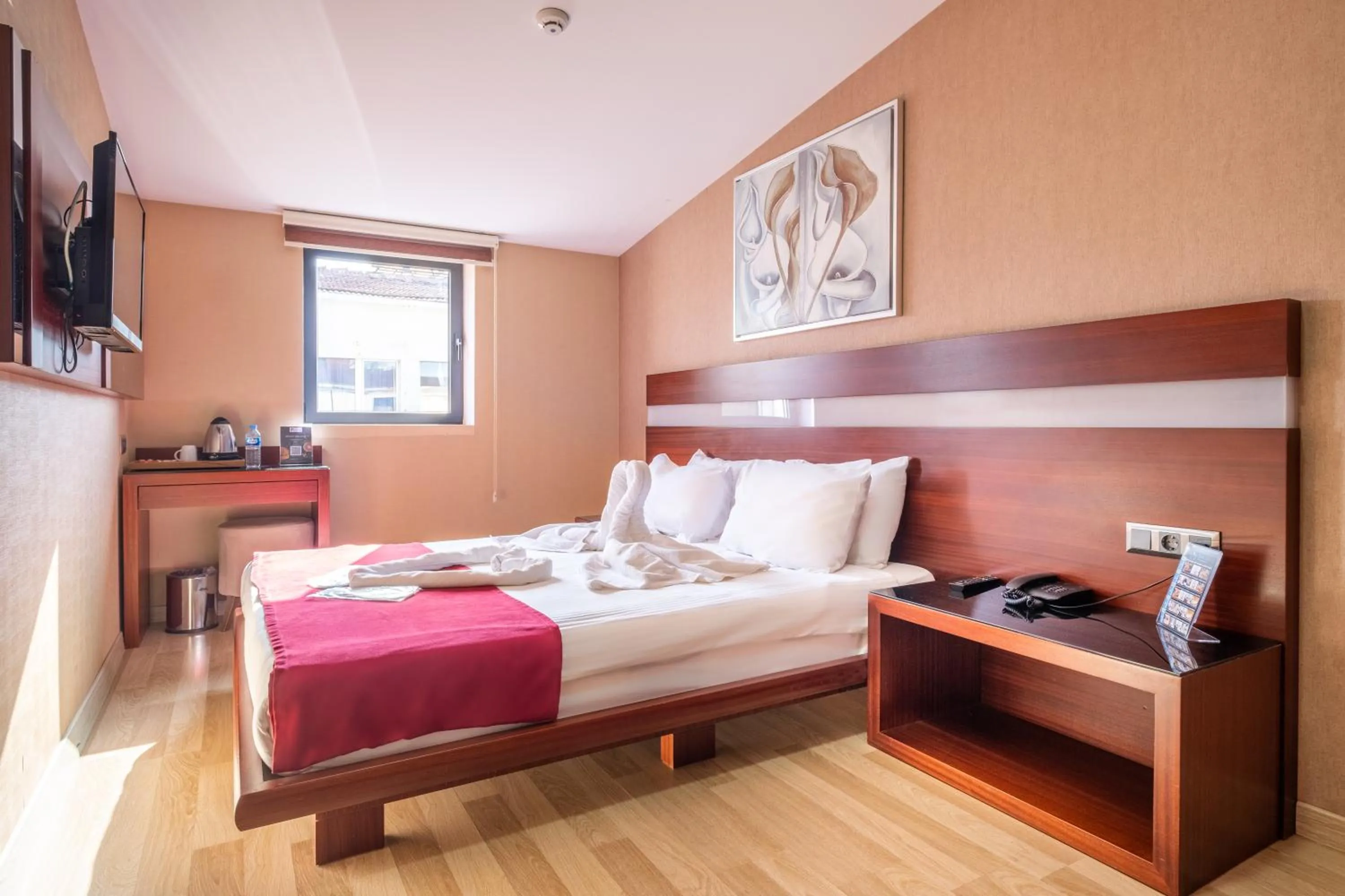 Bed in Park by Clover Nişantaşı Harbiye Şişli