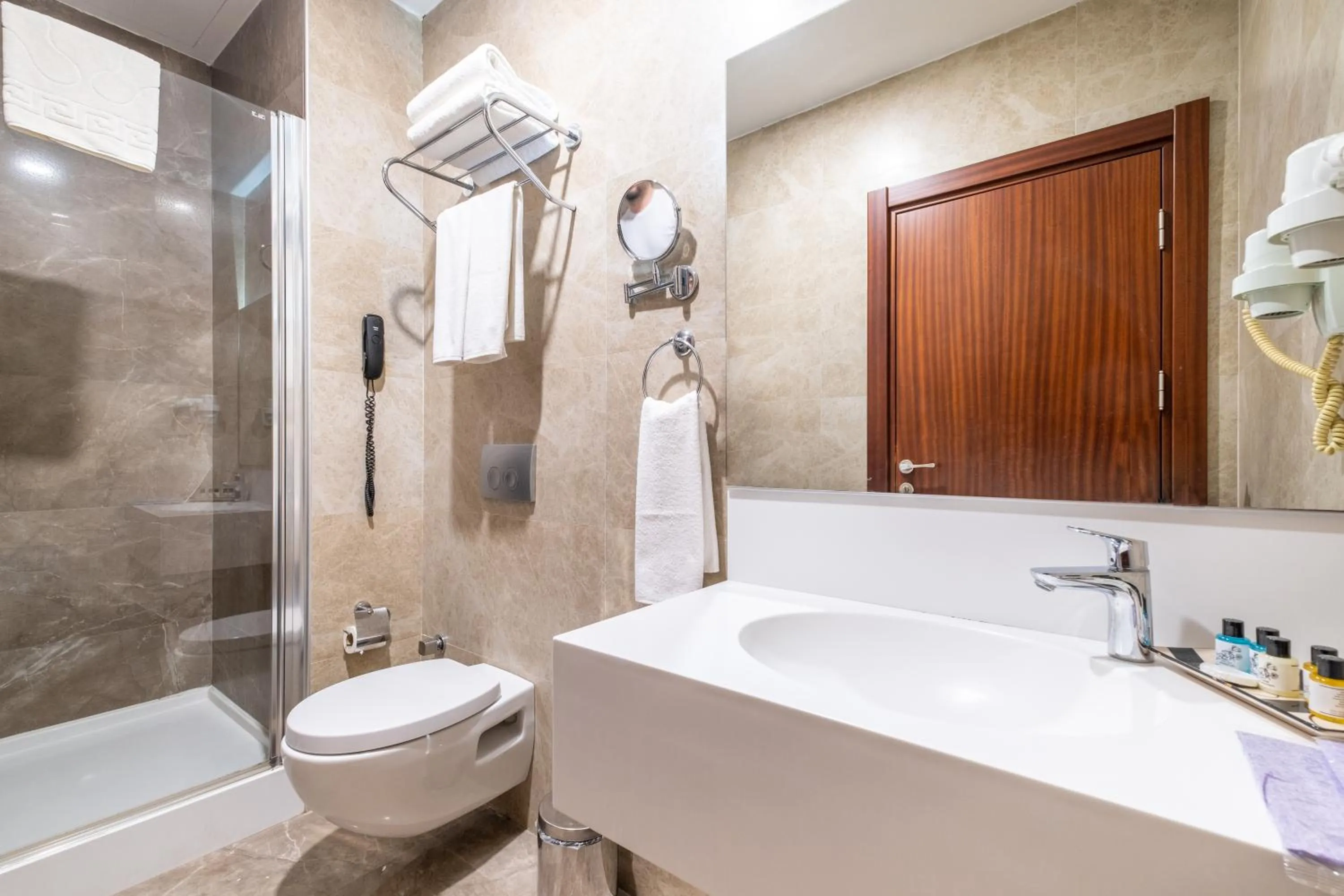 Shower in Park by Clover Nişantaşı Harbiye Şişli