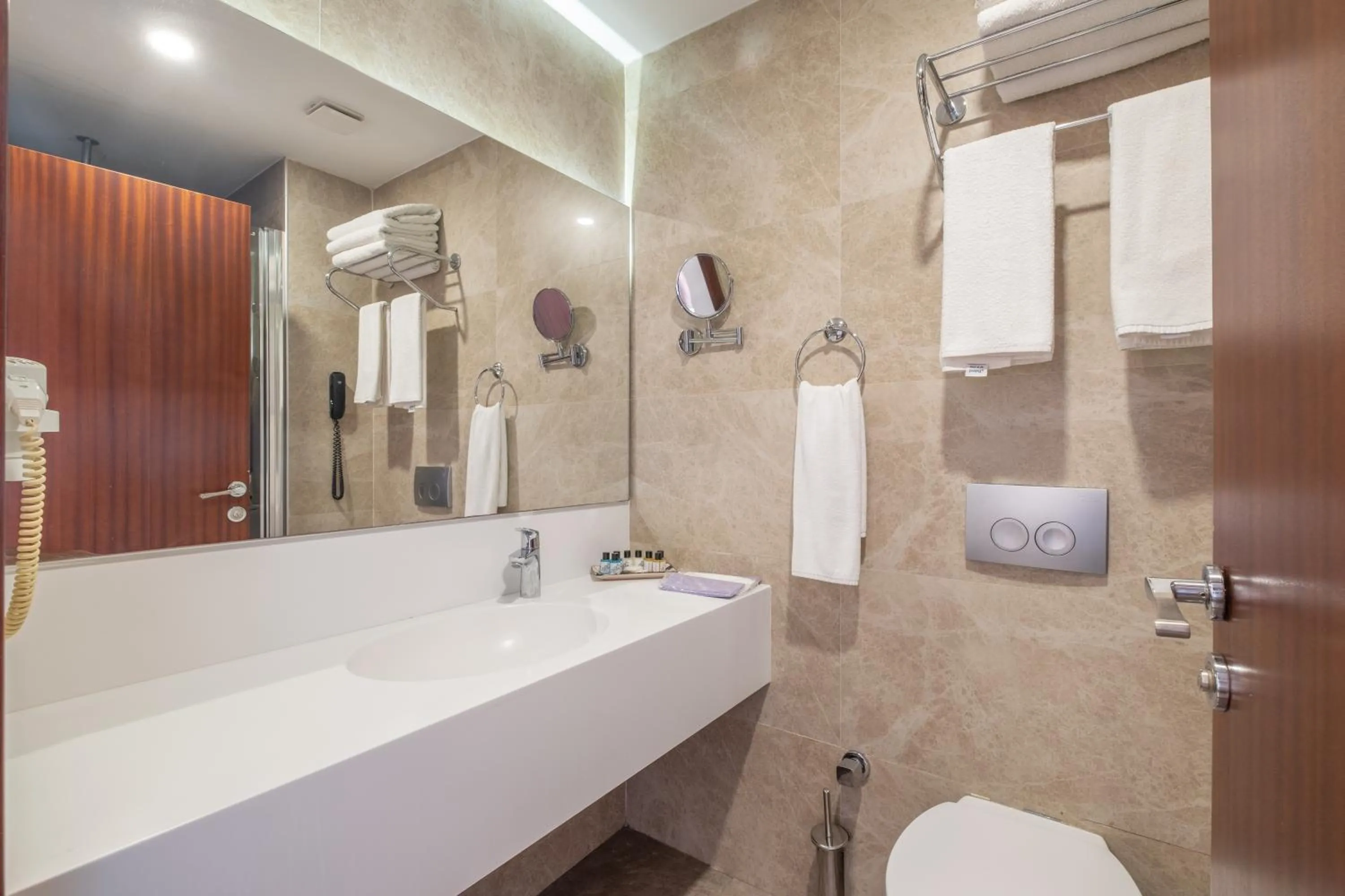 Shower in Park by Clover Nişantaşı Harbiye Şişli