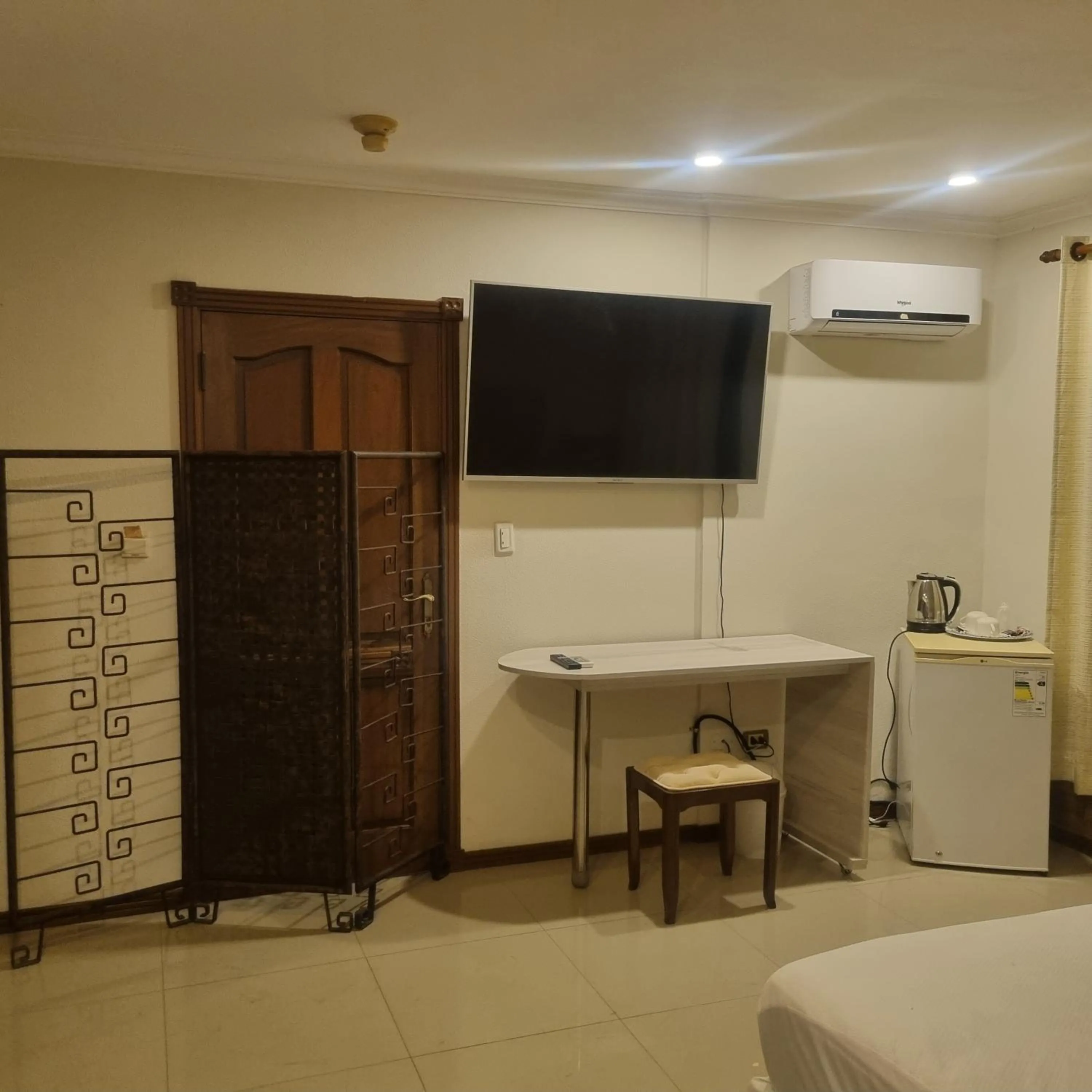 TV and multimedia in Hotel Condominio Casa Blanca