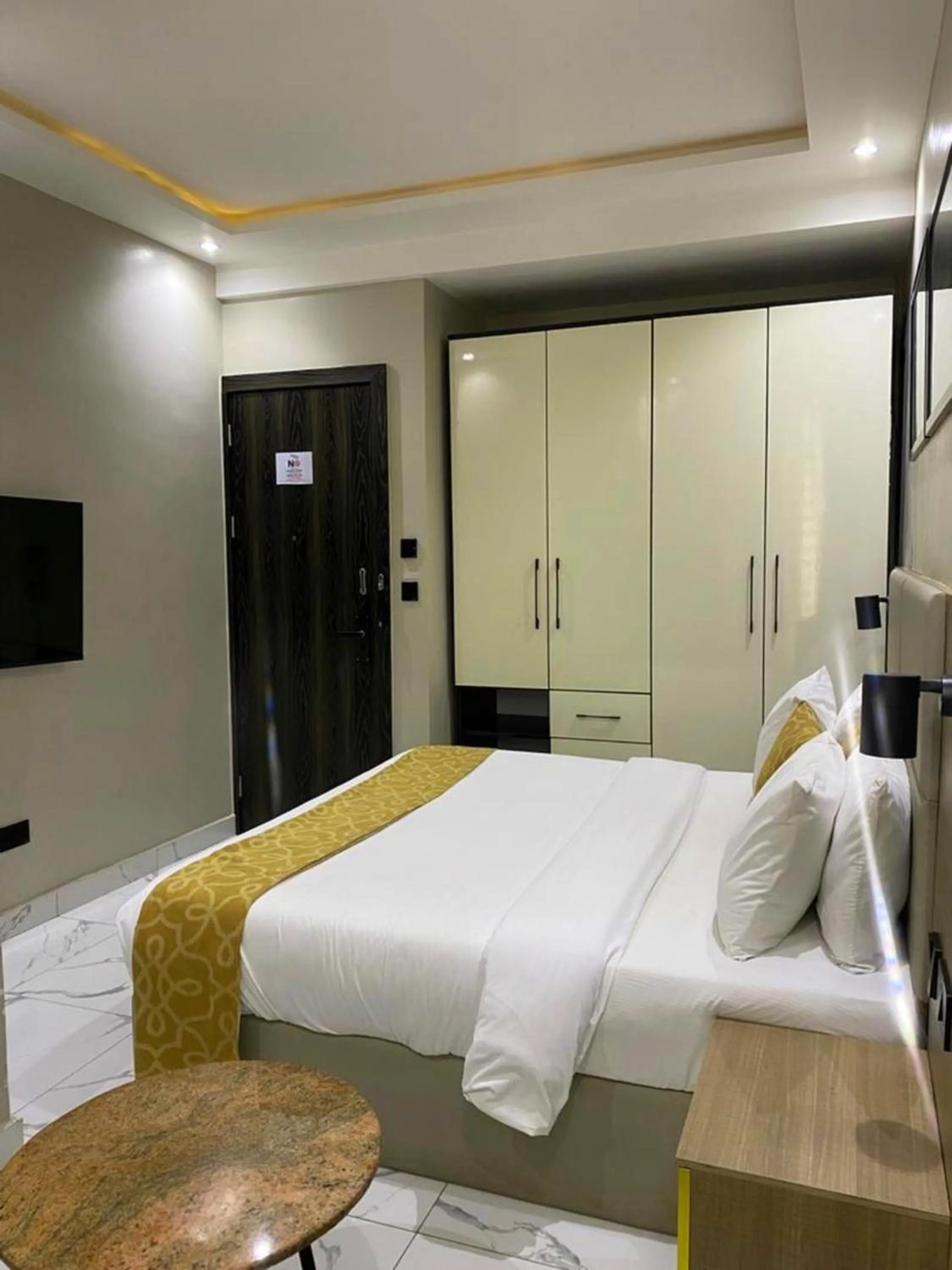 Bed in Ringruby Hotel, Eso Close