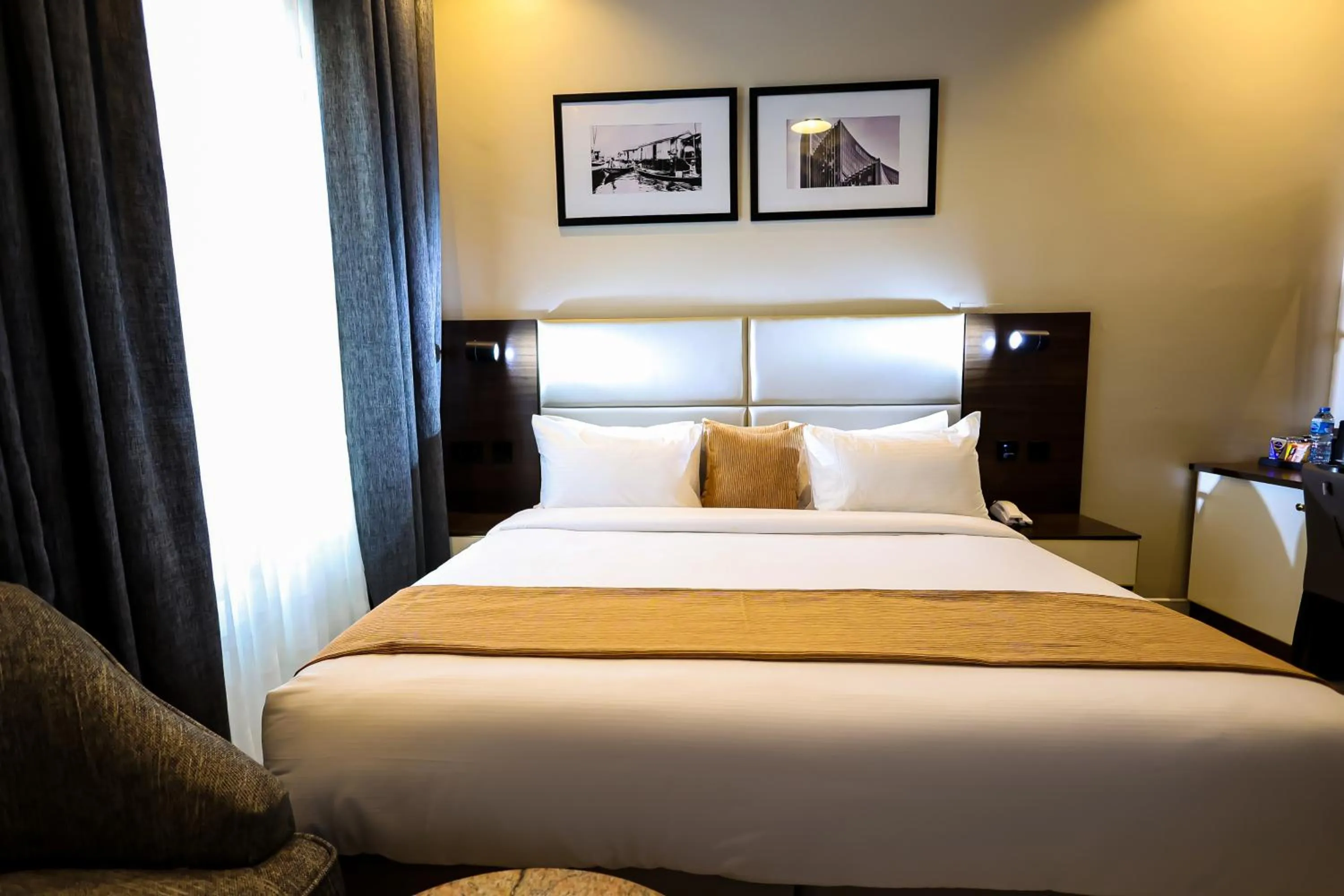 Bed in Ringruby Hotel, Eso Close