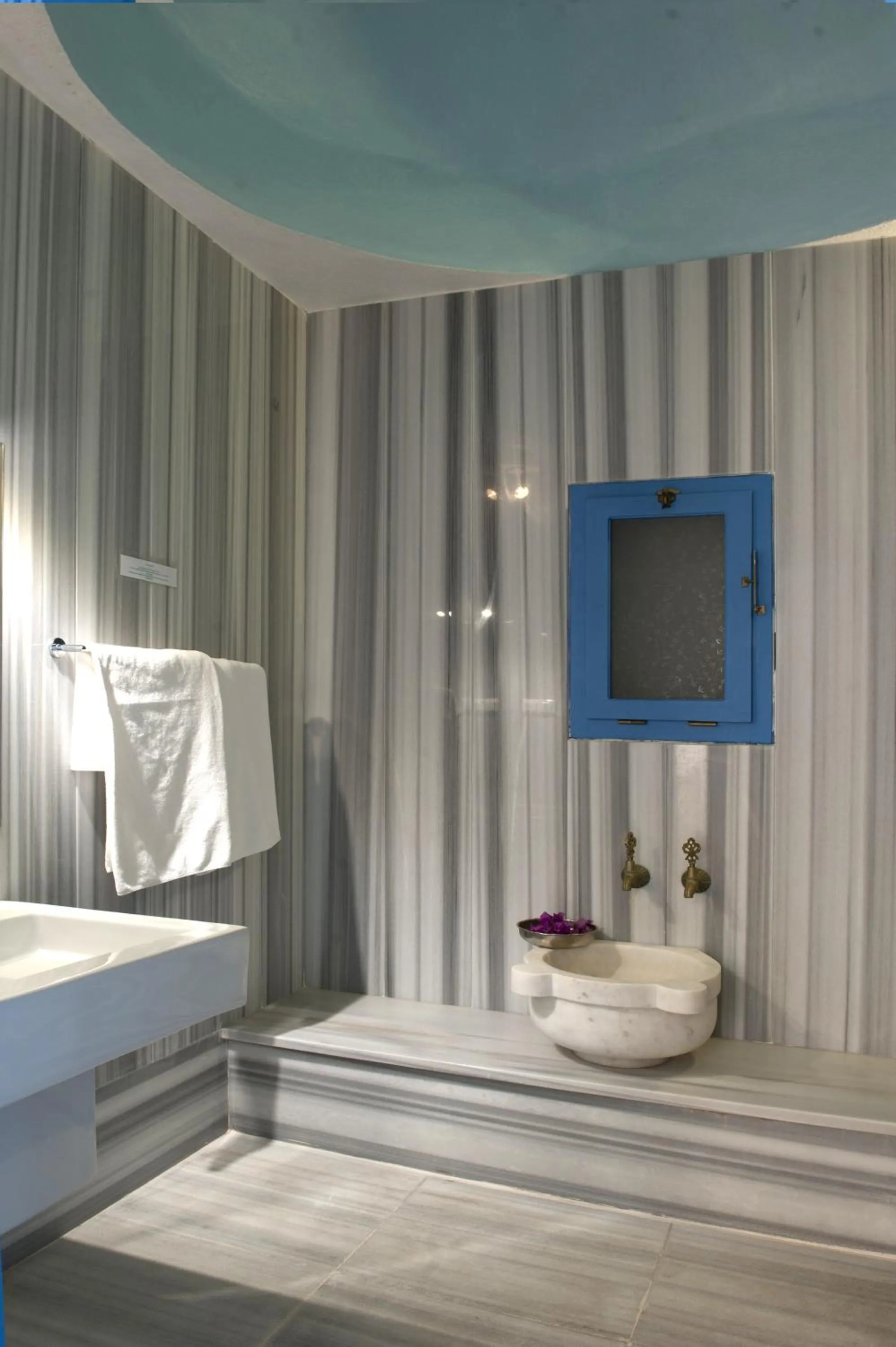 Shower in Su Hotel - Bodrum