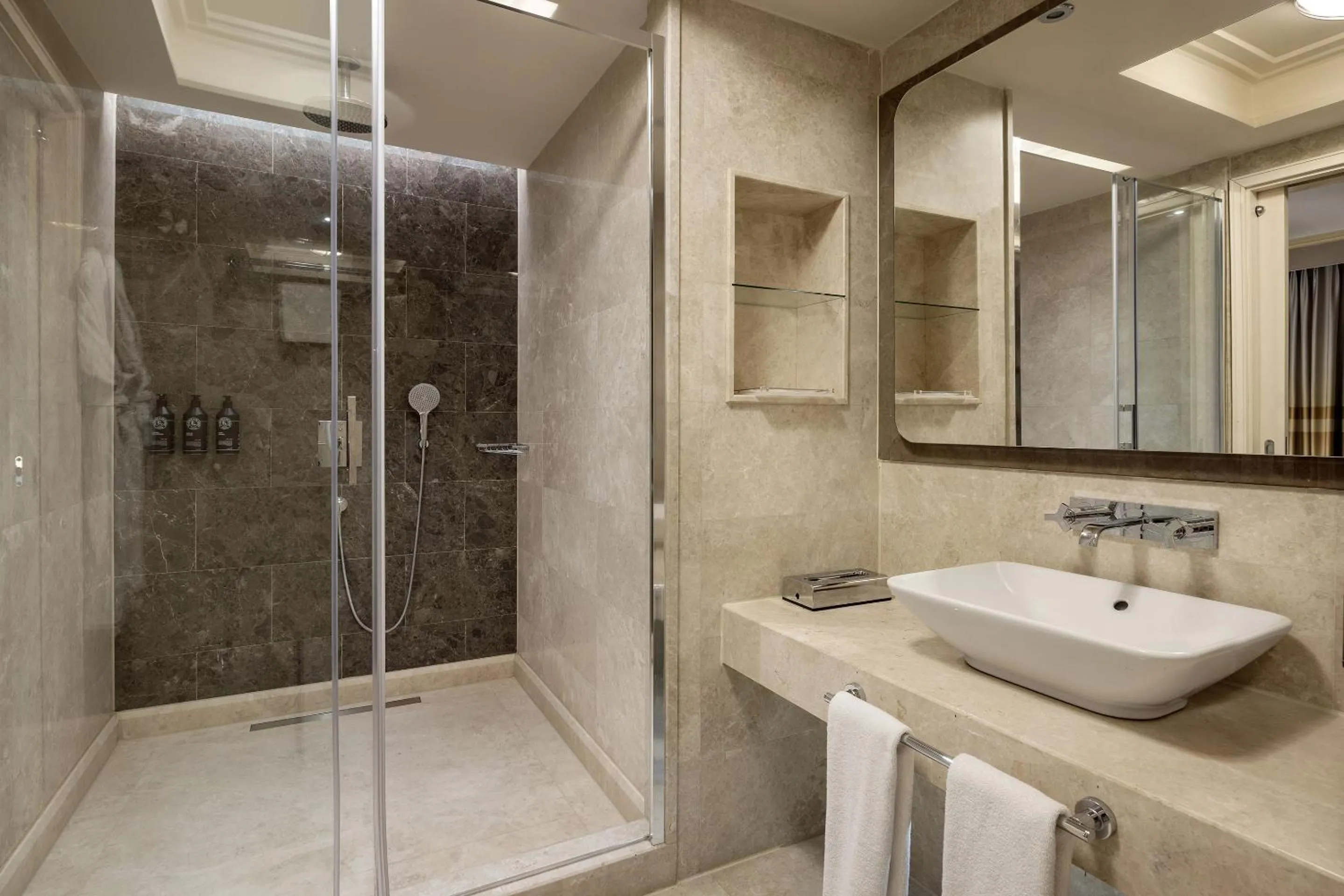 Shower in Titanic City Taksim