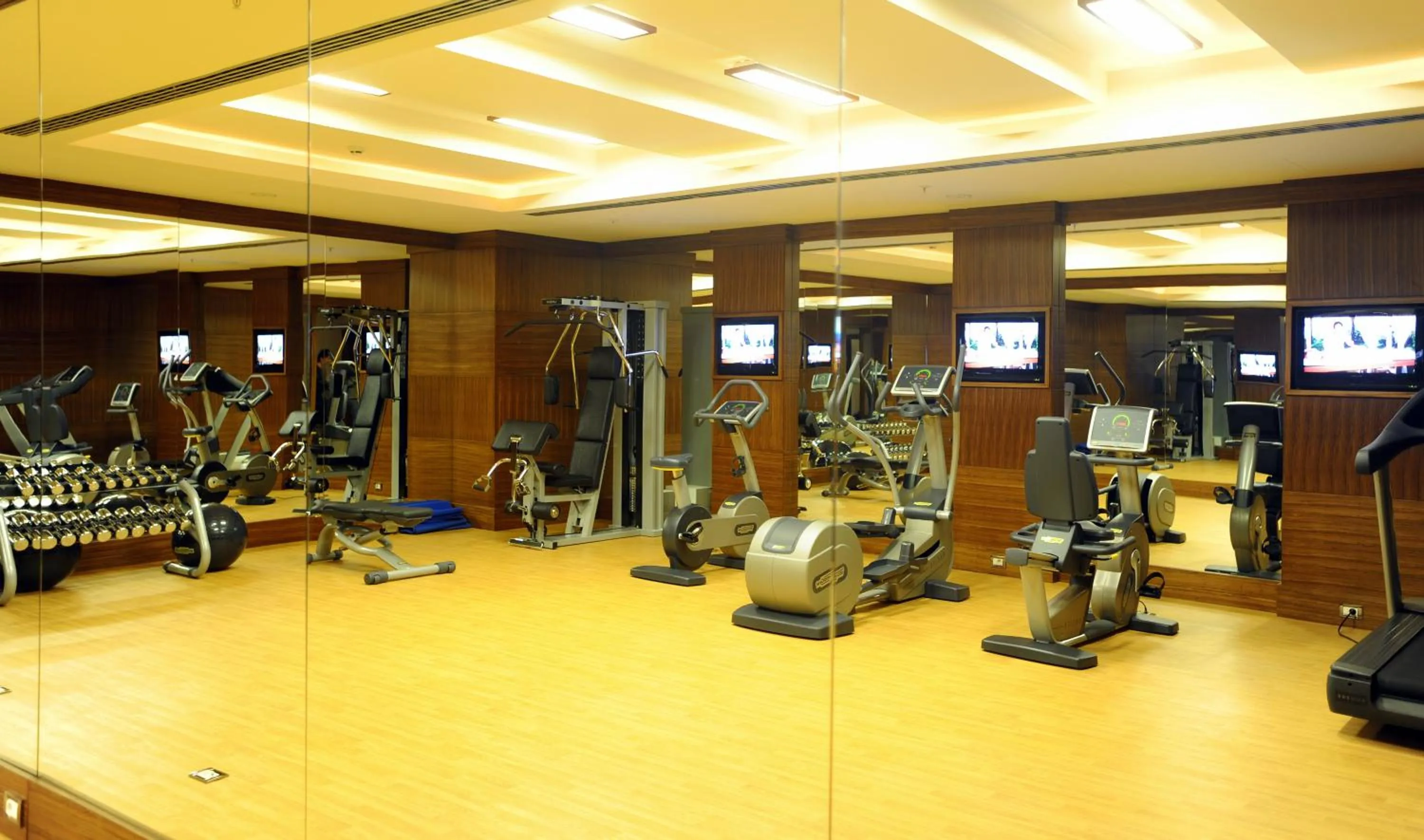 Fitness centre/facilities in Titanic City Taksim
