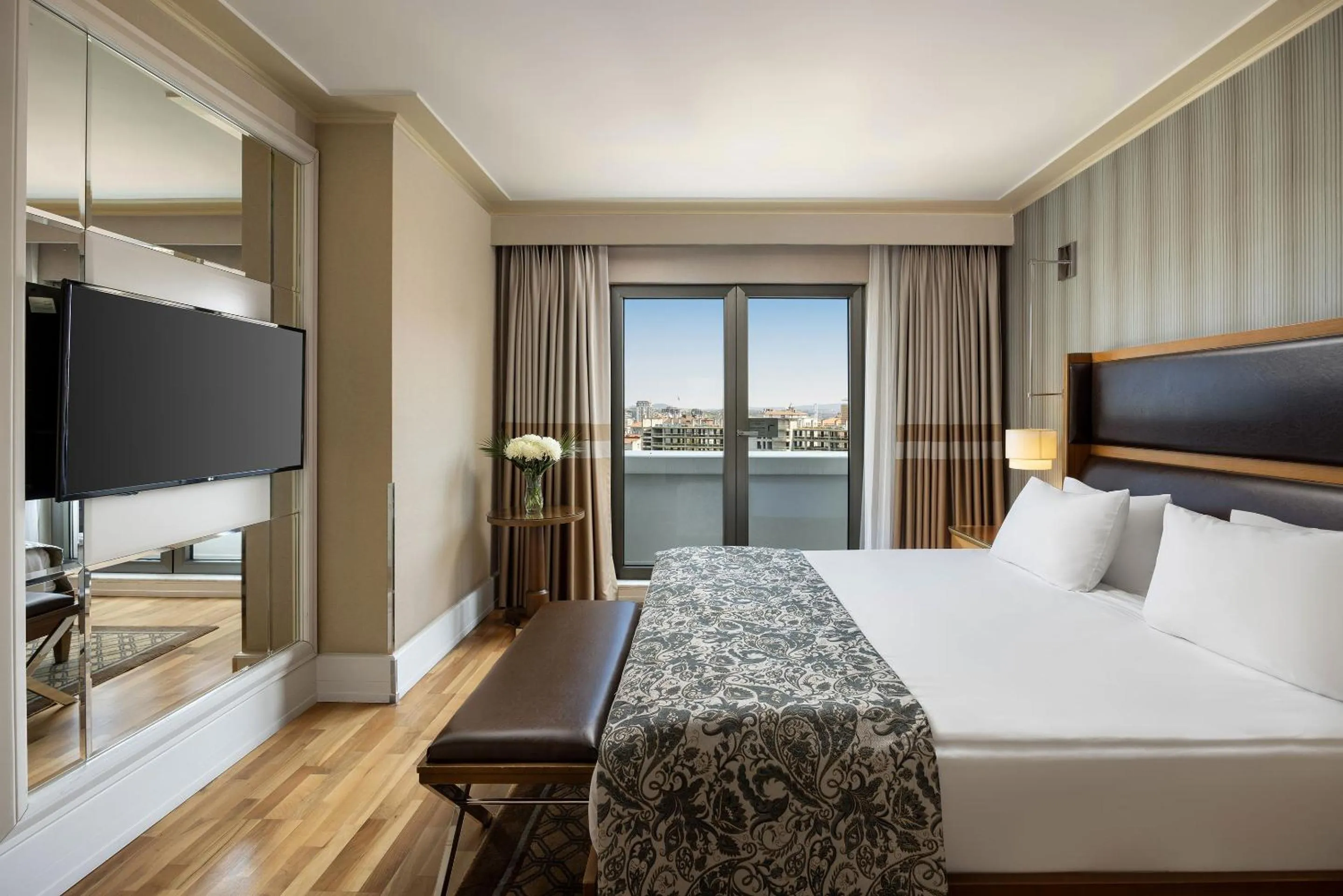 Bed in Titanic City Taksim