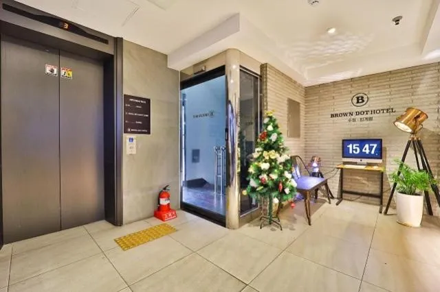 Suwon Brown Dot Suwon Ingyegyo