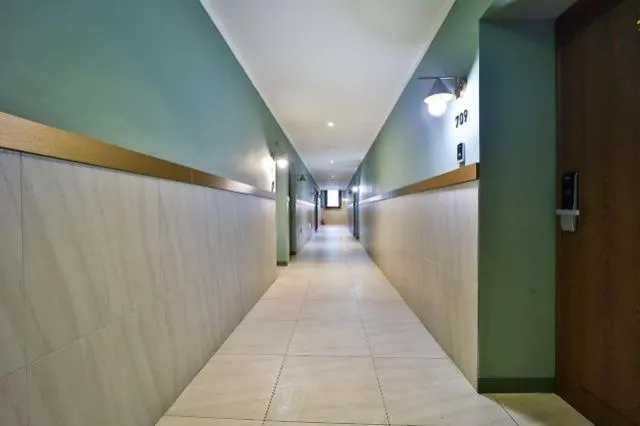 Suwon Brown Dot Suwon Ingyegyo