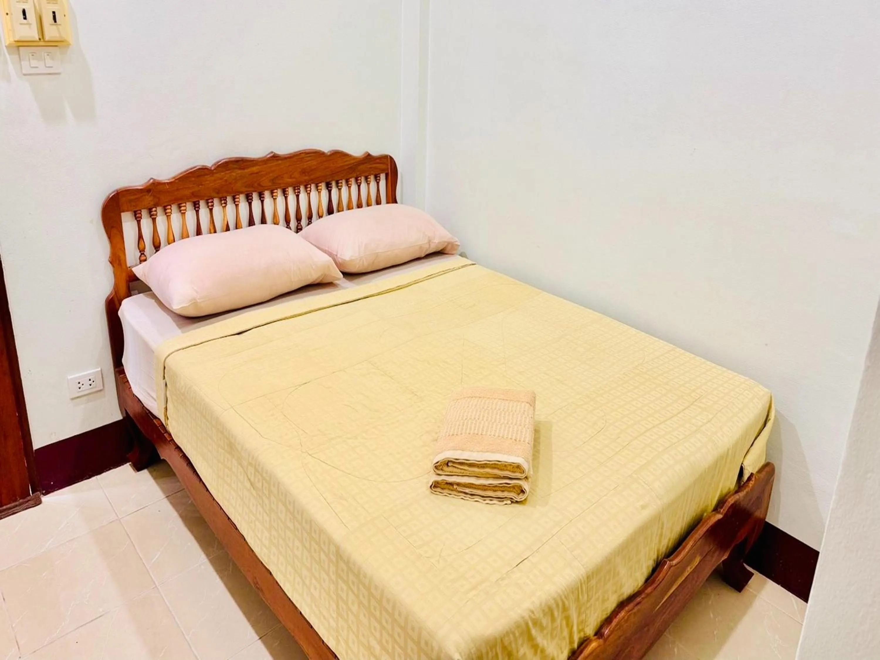 Bed in Fahluang Resort