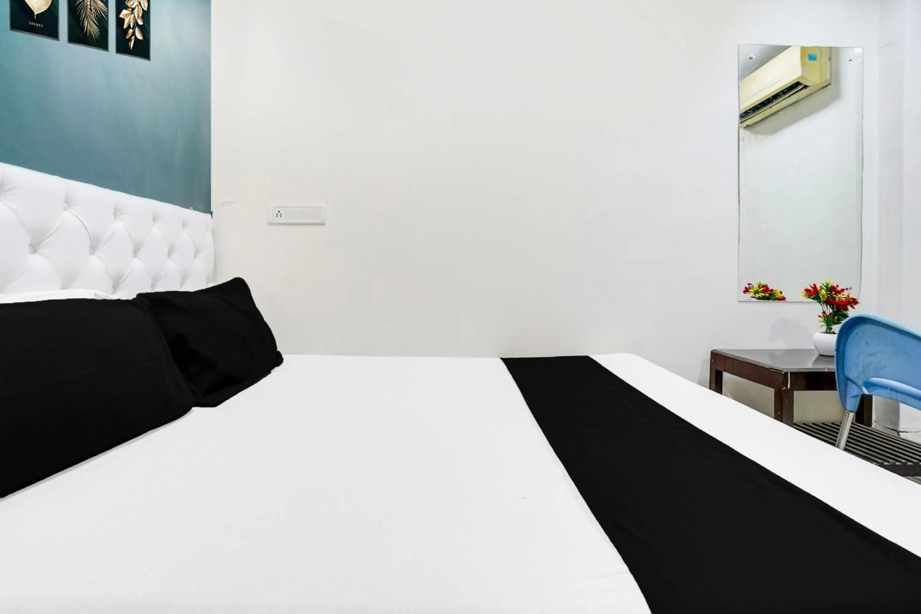 Bedroom in Hotel O Om Sai Palace