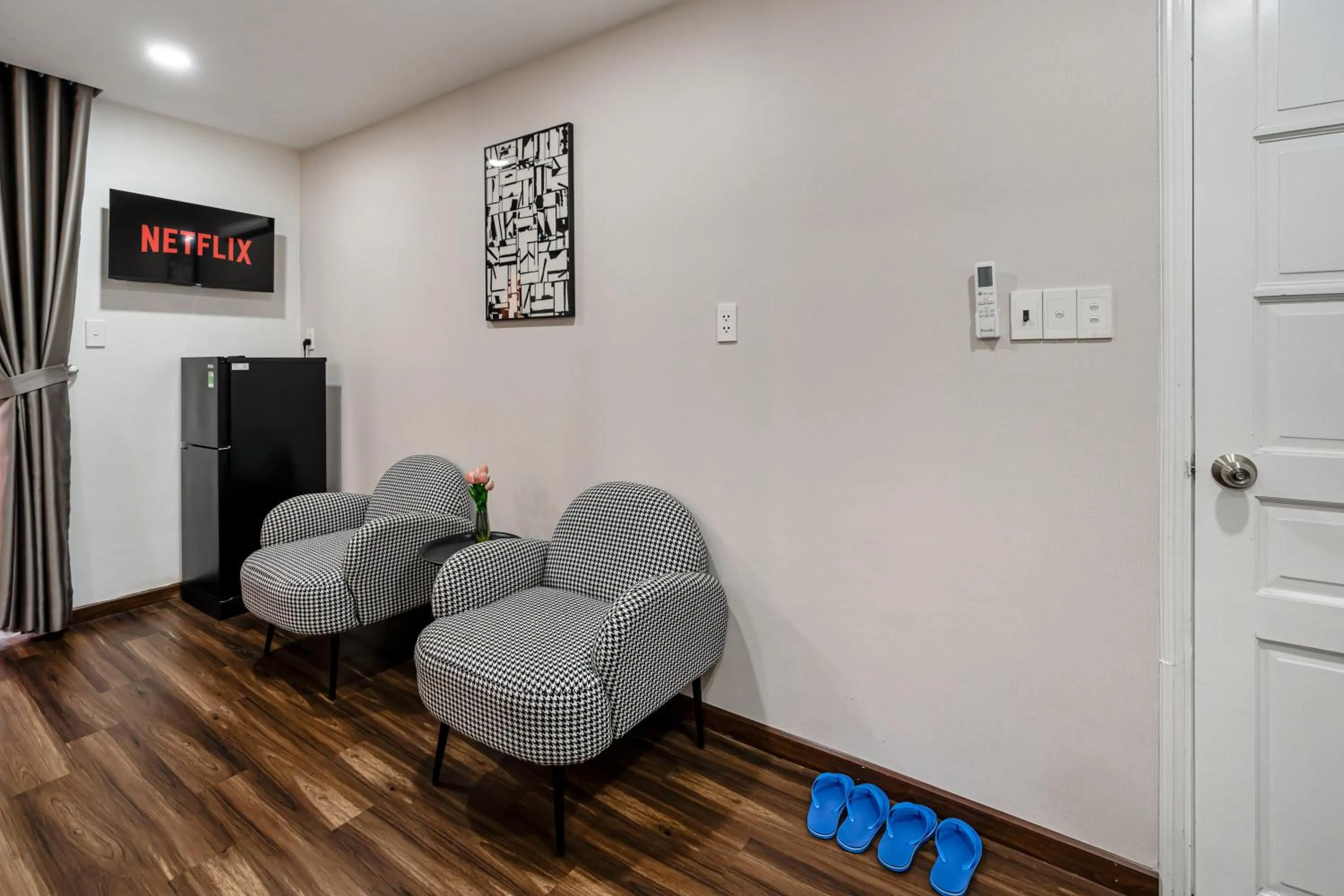 TV and multimedia in Lotus Lalala Inn Hotel