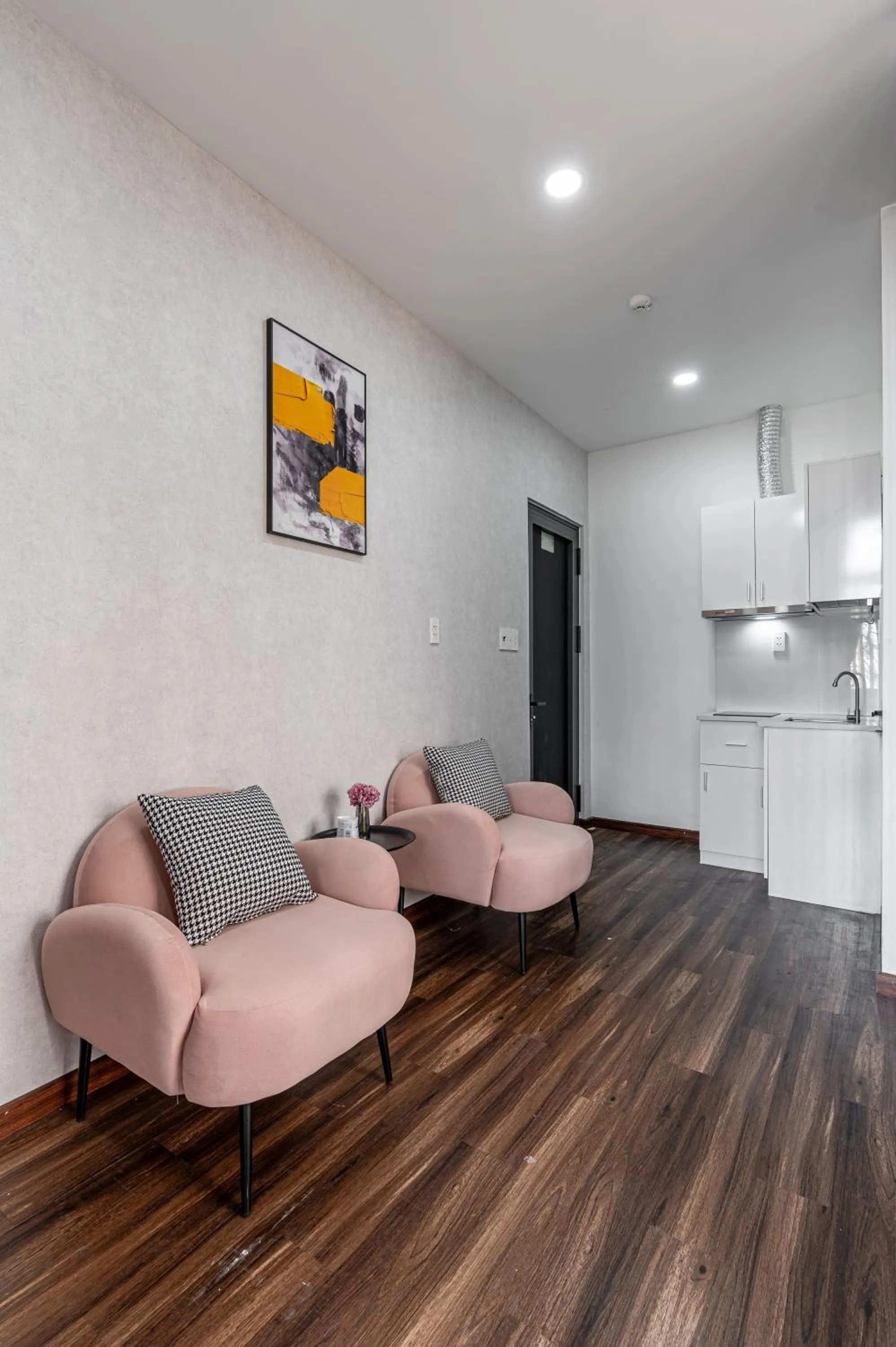 Kitchen or kitchenette in Lotus Lalala Inn Hotel