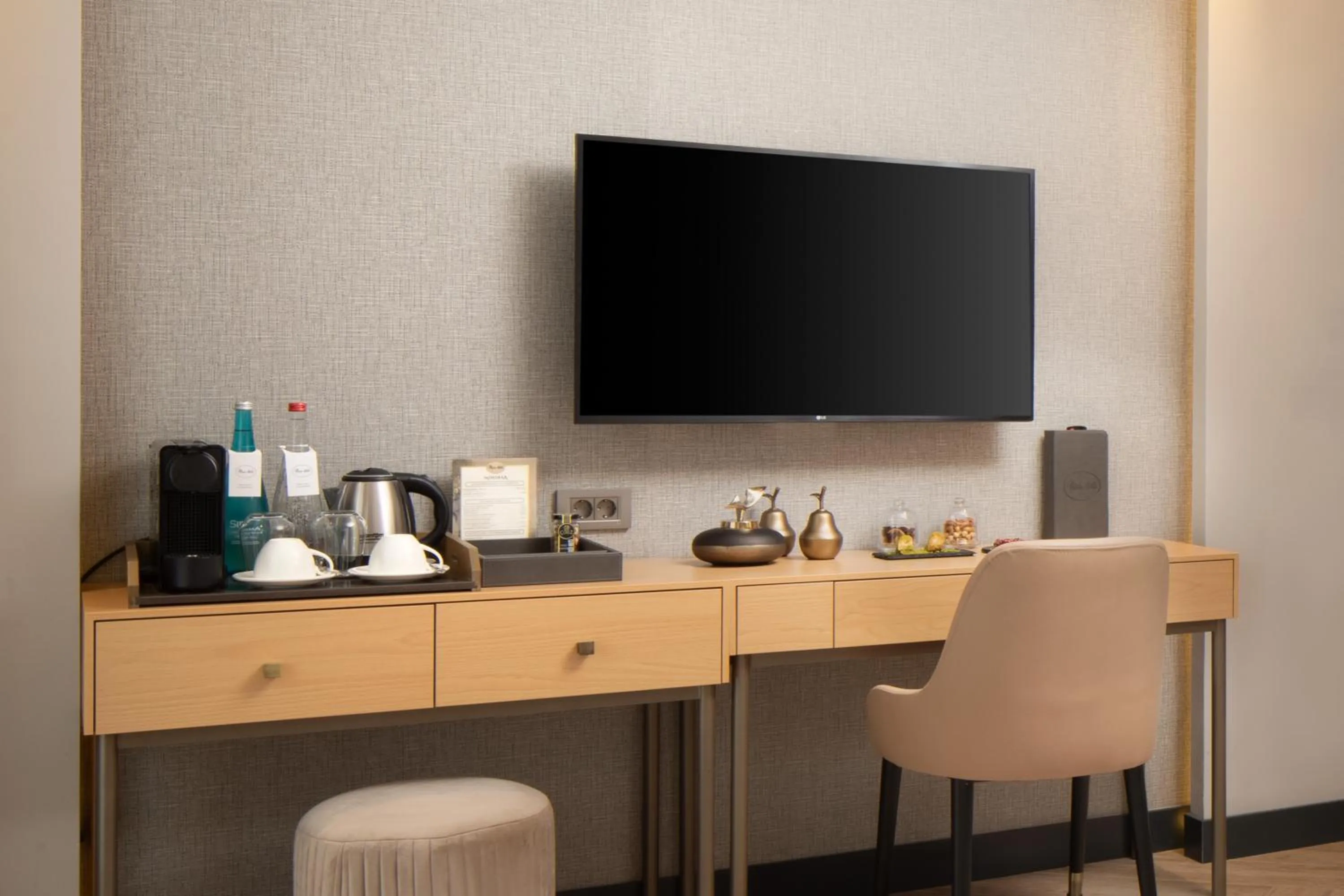 TV and multimedia in Me by Mula