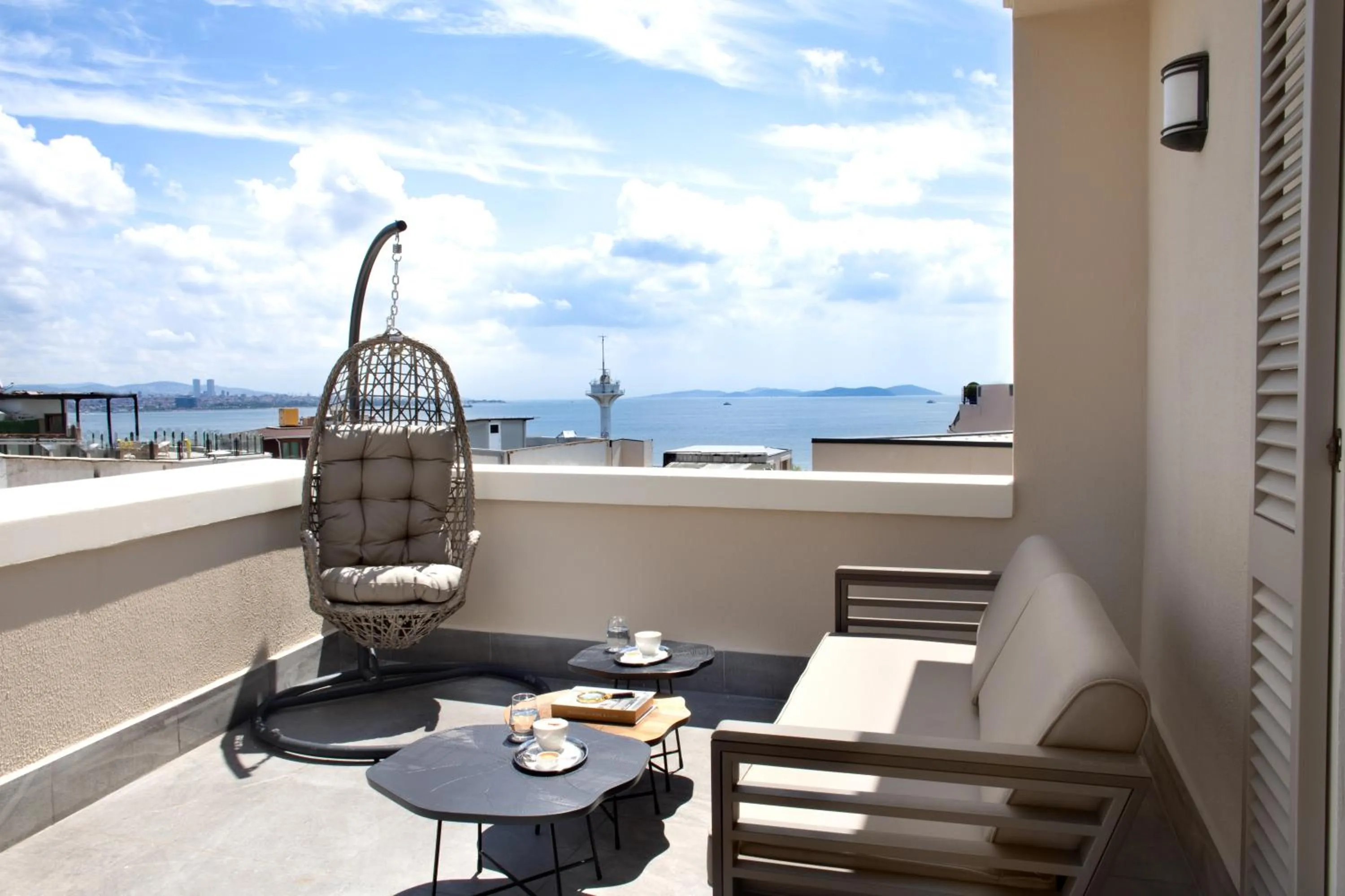 Balcony/Terrace in Me by Mula