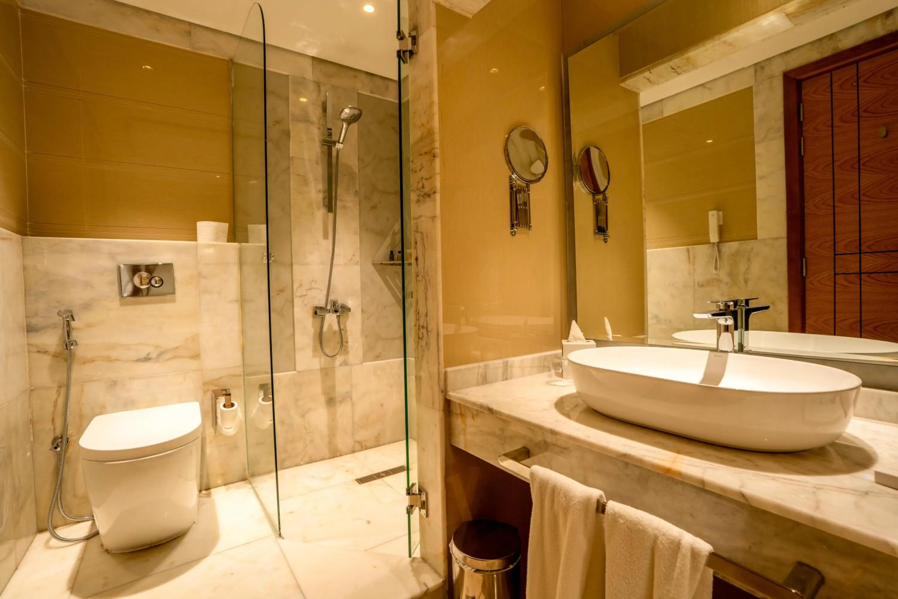 Bathroom in La Zona Continental Hotel