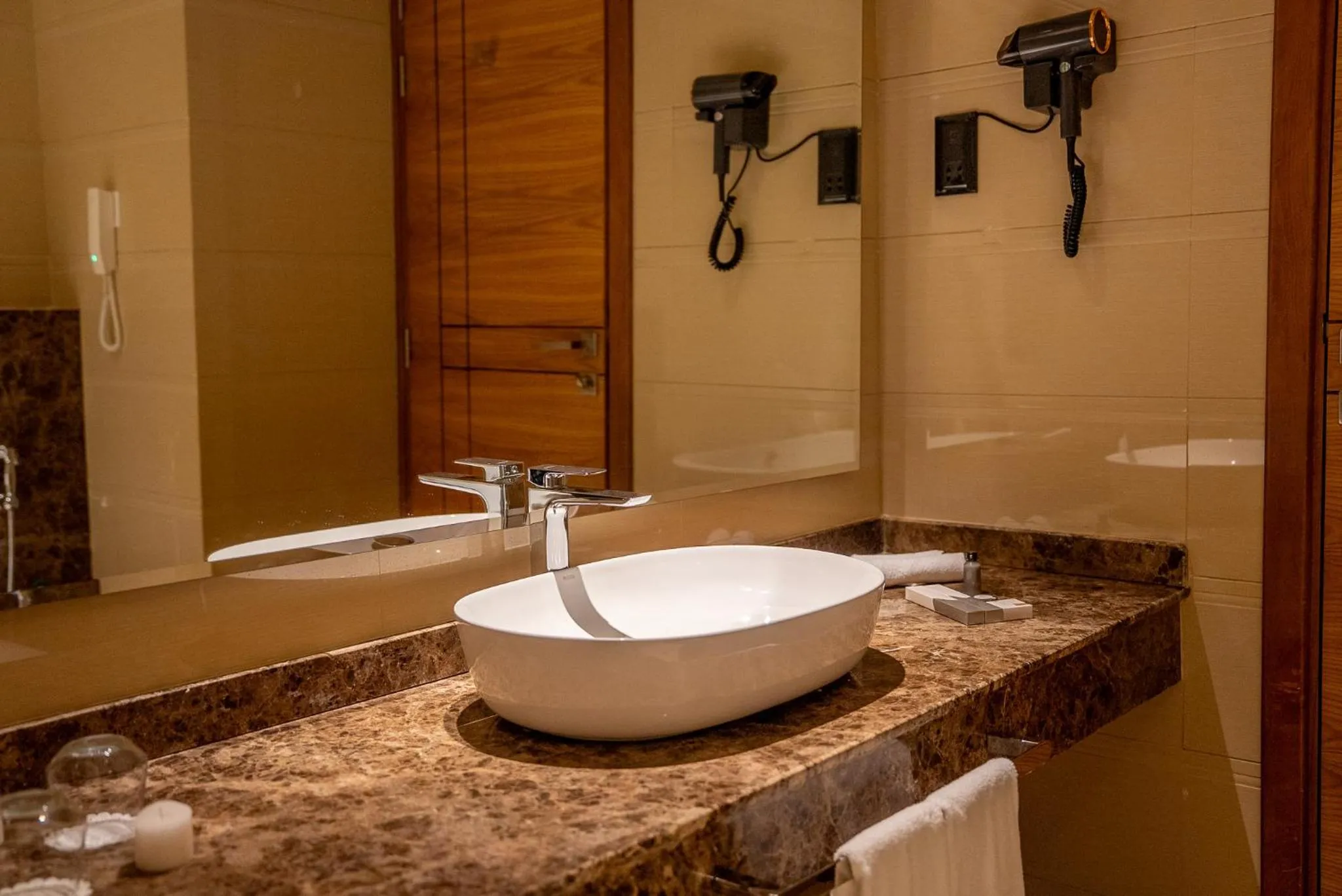 Bathroom in La Zona Continental Hotel