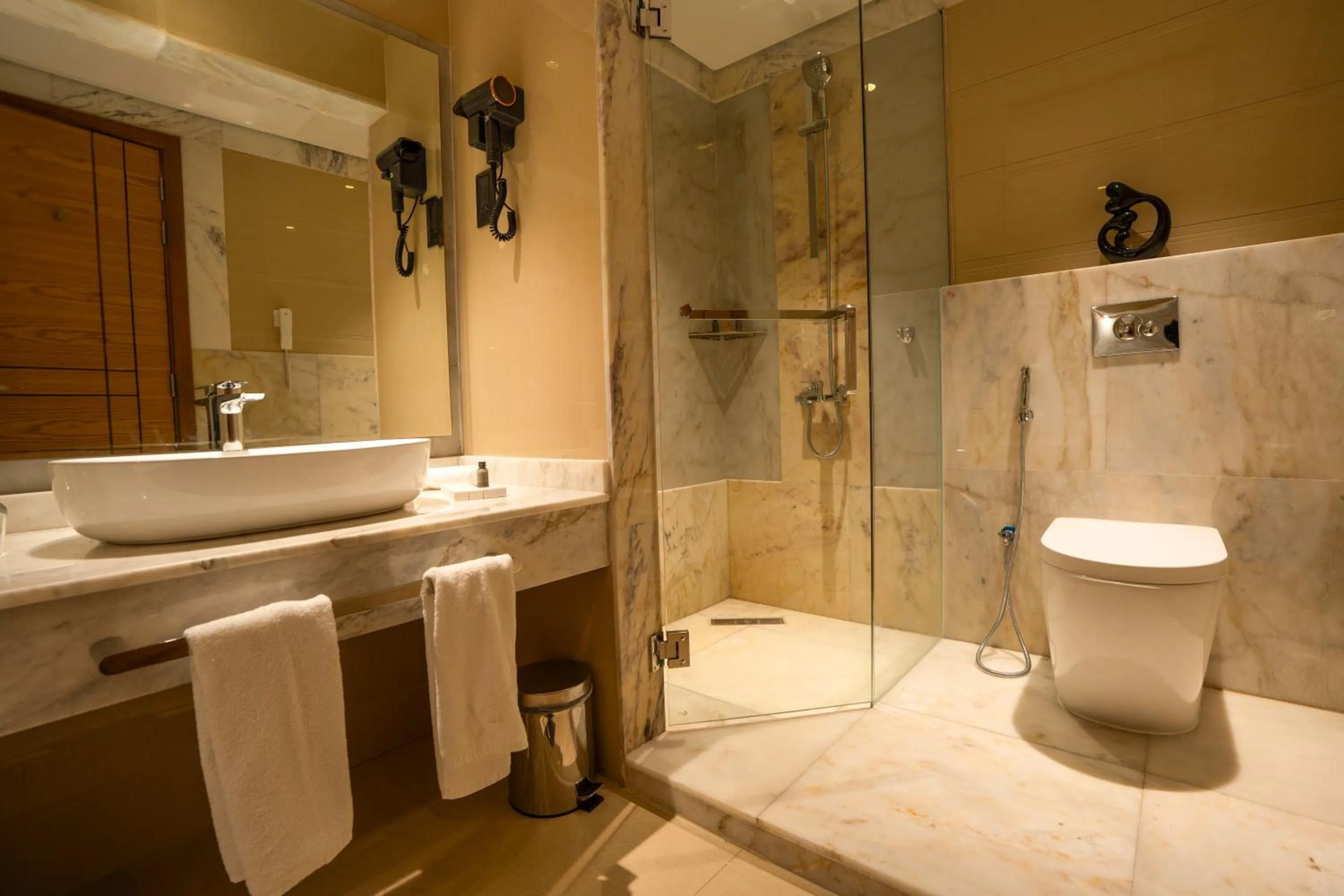 Bathroom in La Zona Continental Hotel