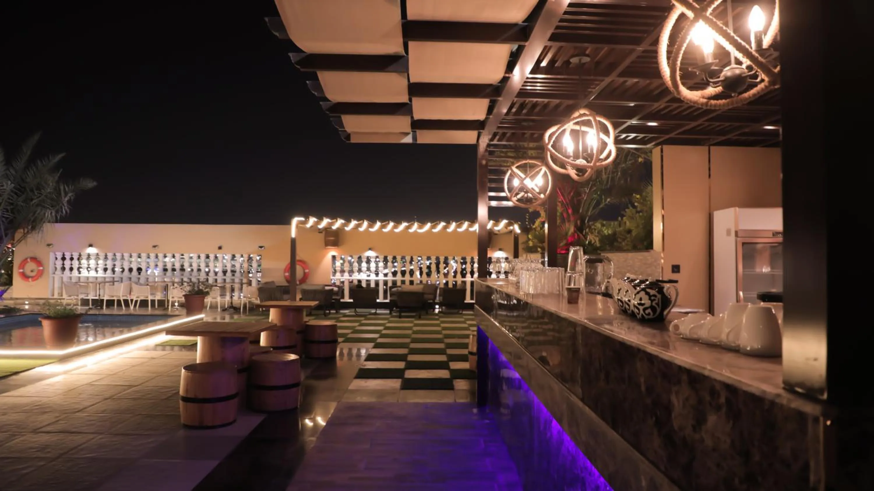 Night in La Zona Continental Hotel