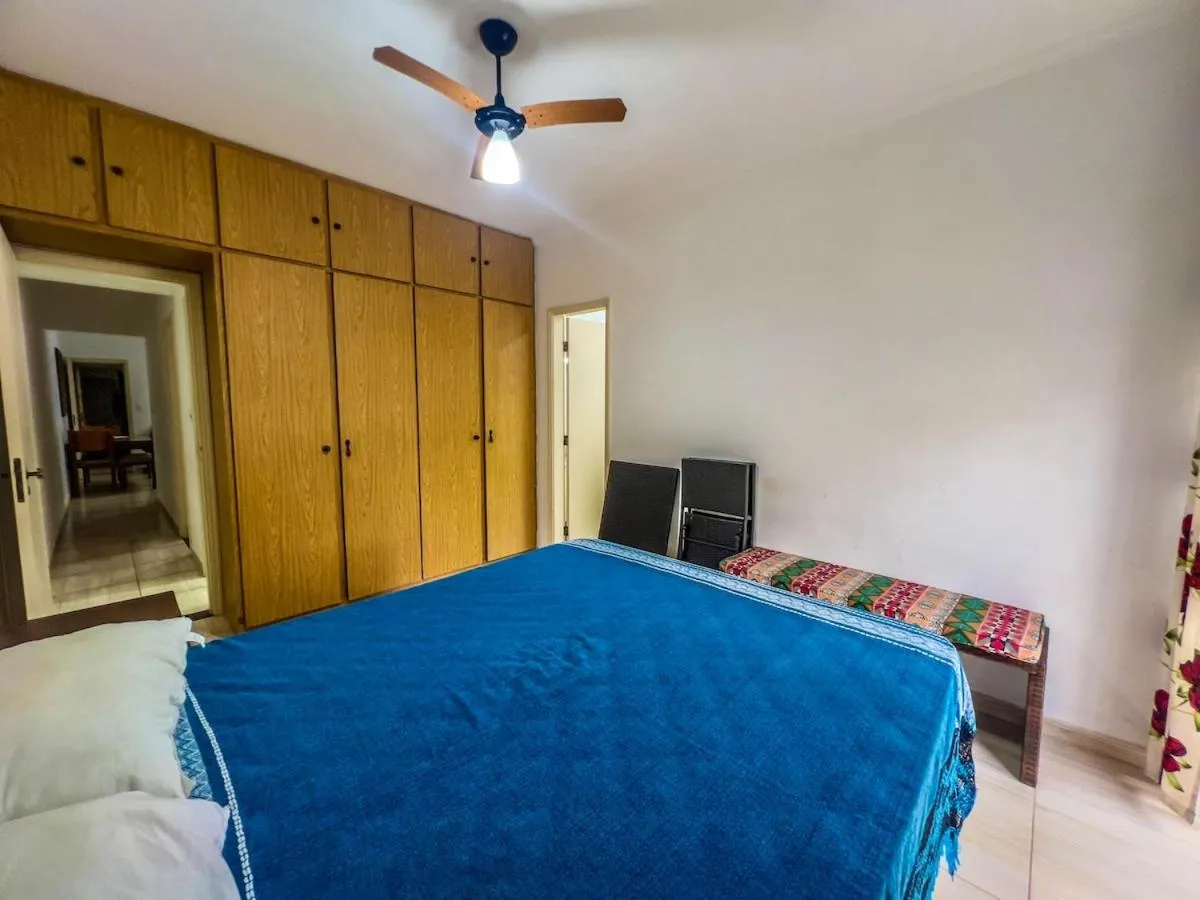 Bed in R15 · 2 quadras da praia R15
