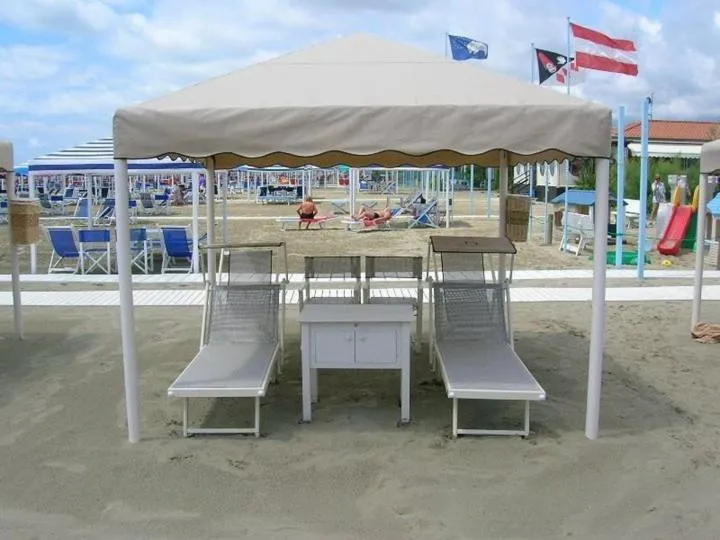Beach in Danio beach house