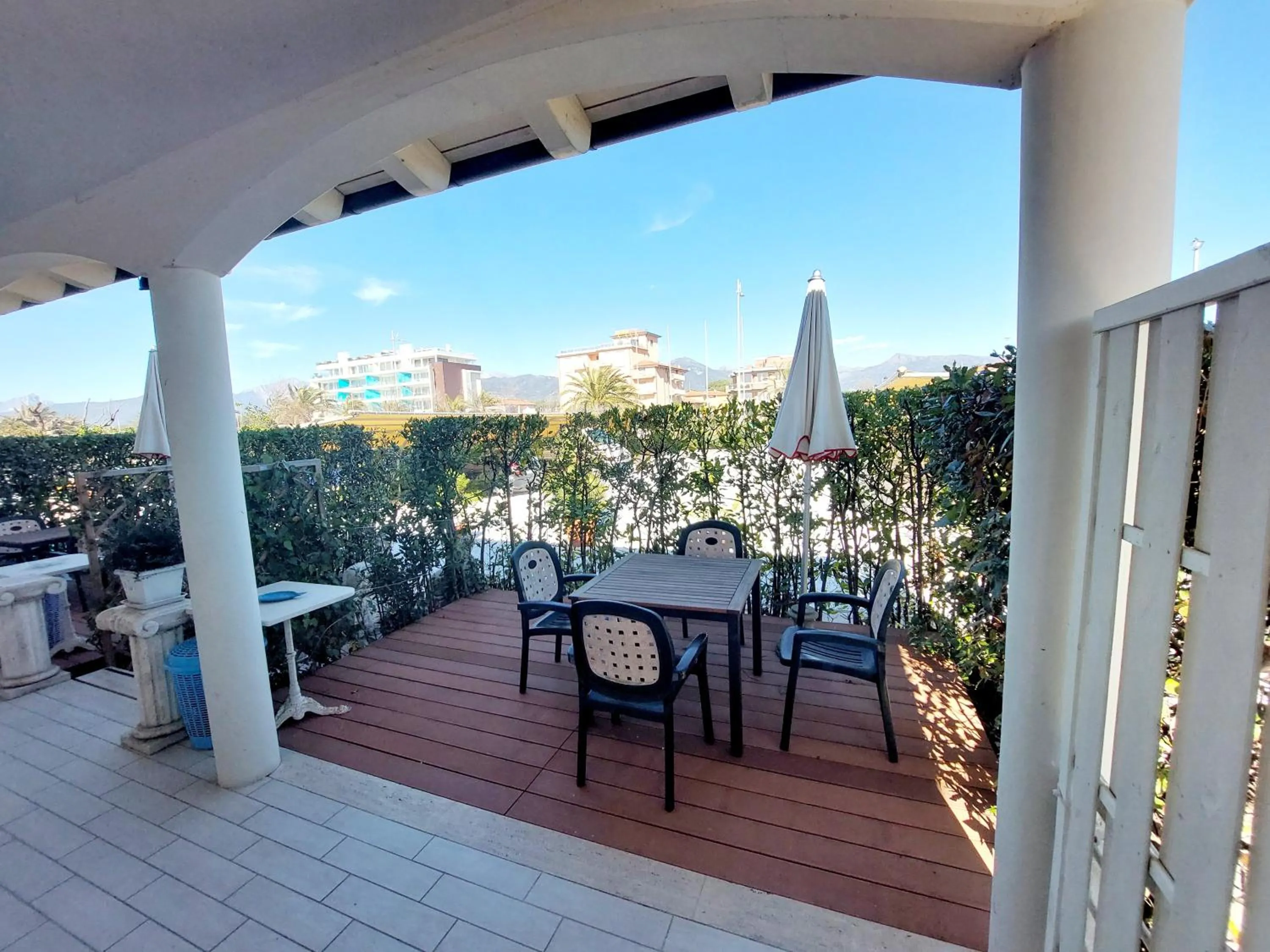 Patio in Danio beach house