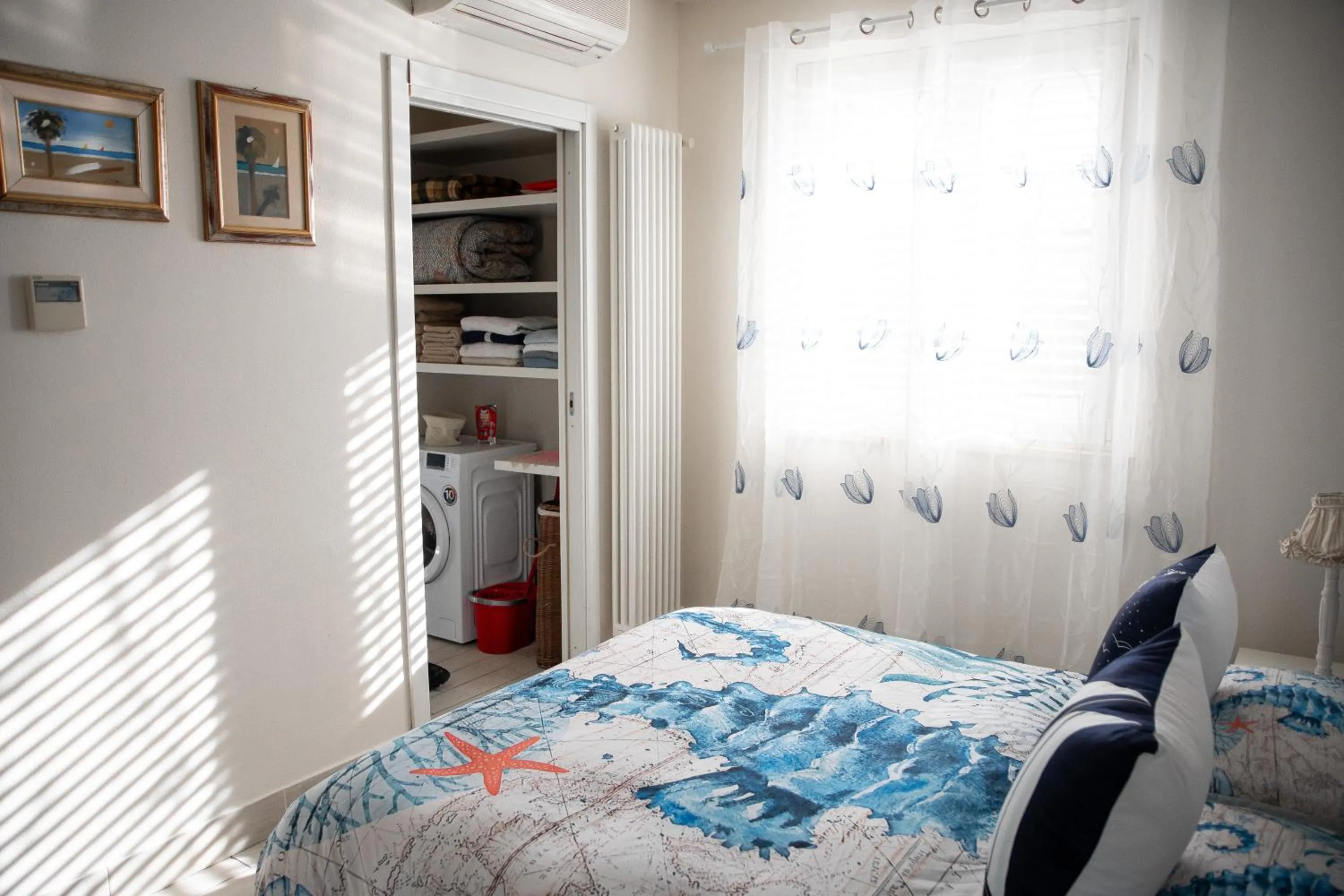 Bed in Danio beach house