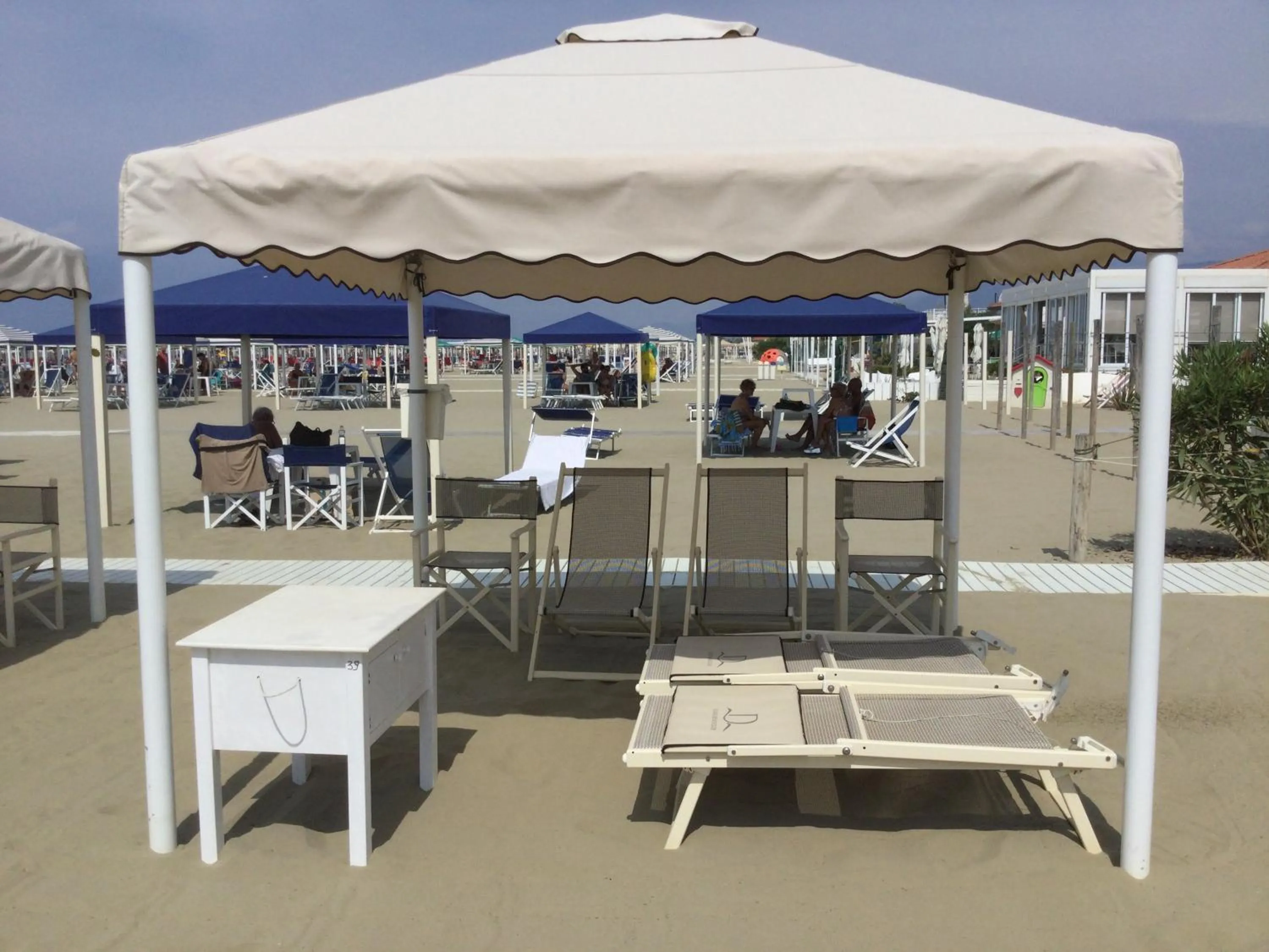 Beach in Danio beach house