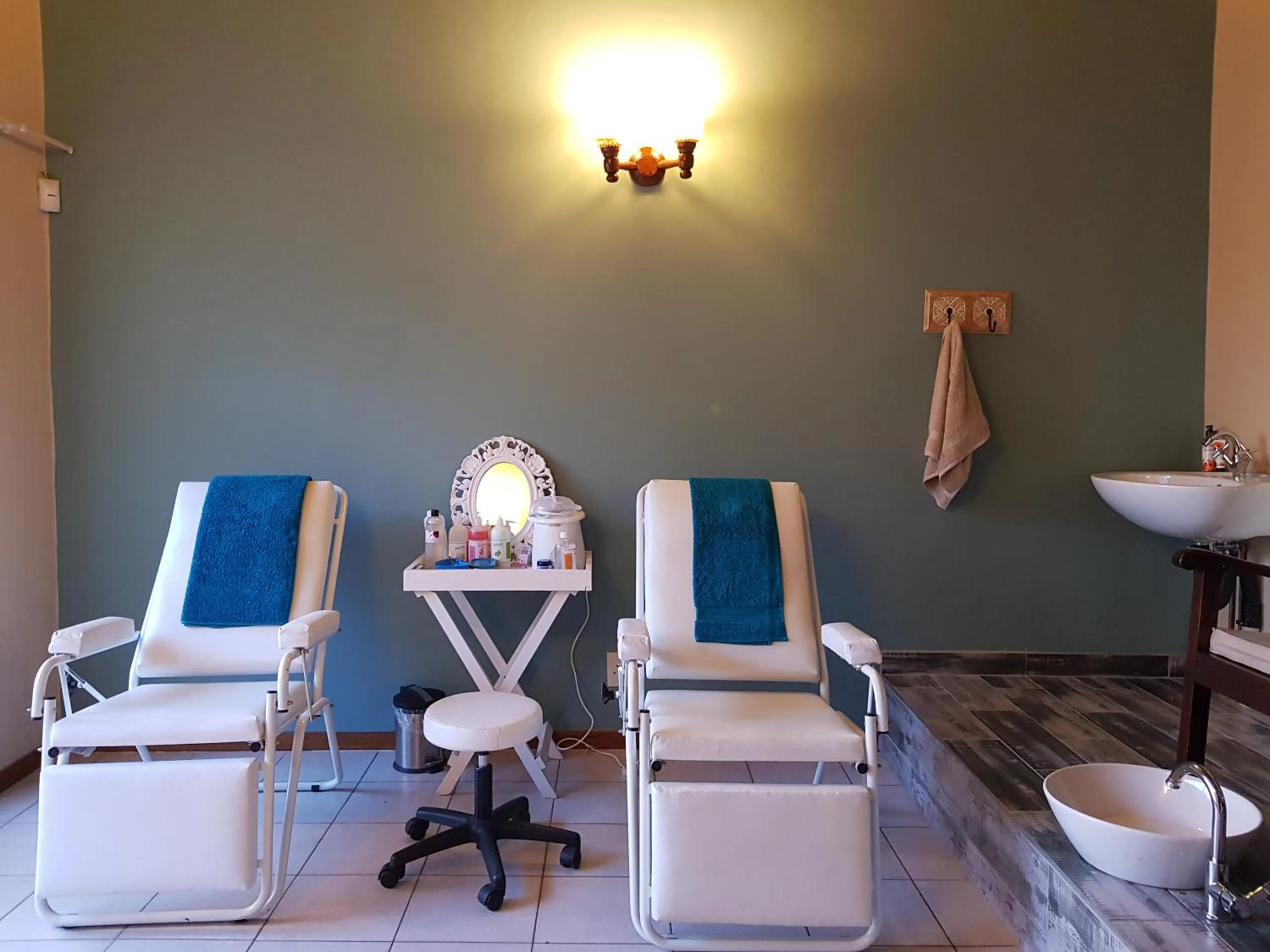 Swimming pool in Kwa-Eden Hotels and Conferencing