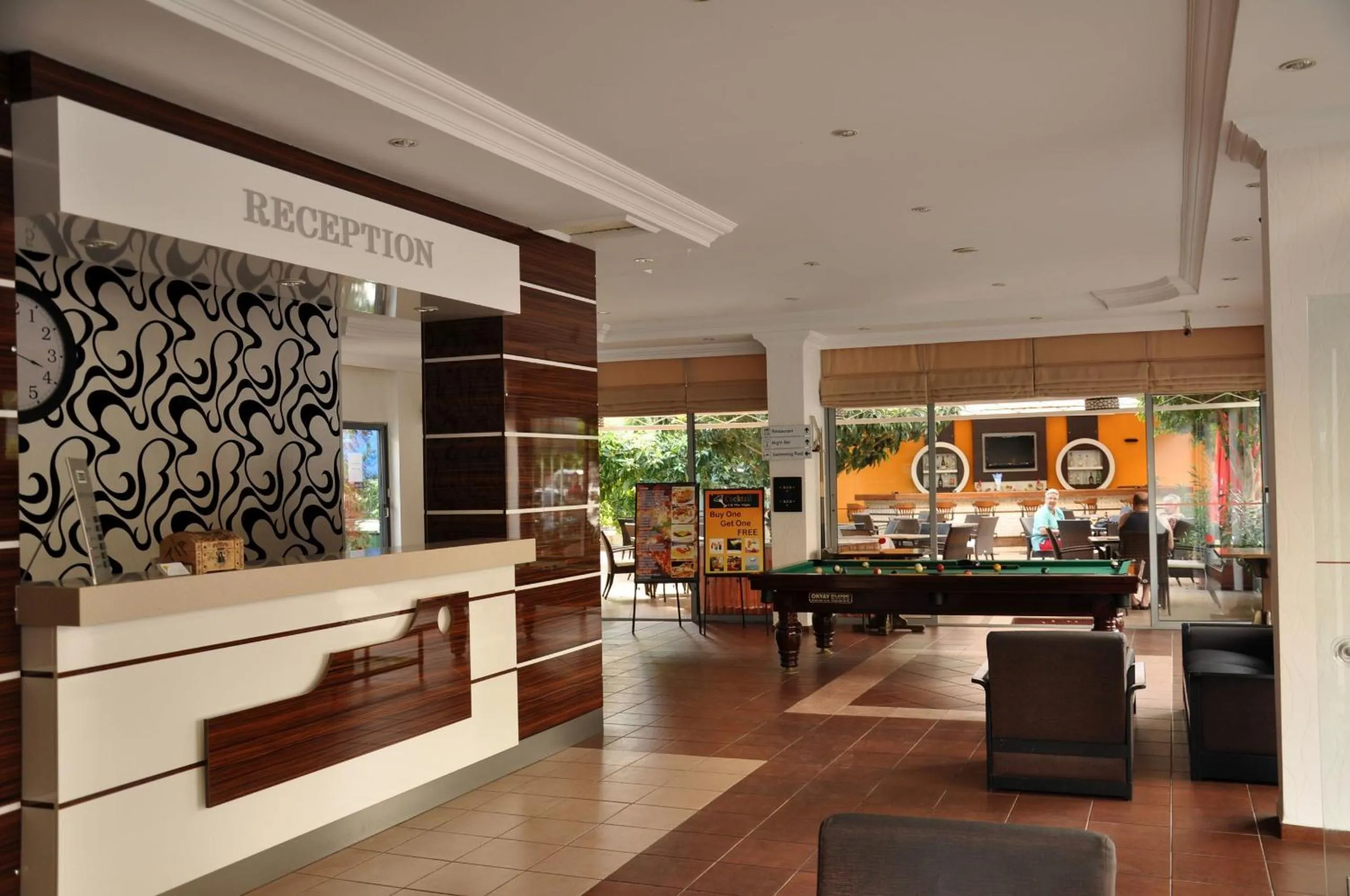 Lobby or reception in Narcis Apart Hotel